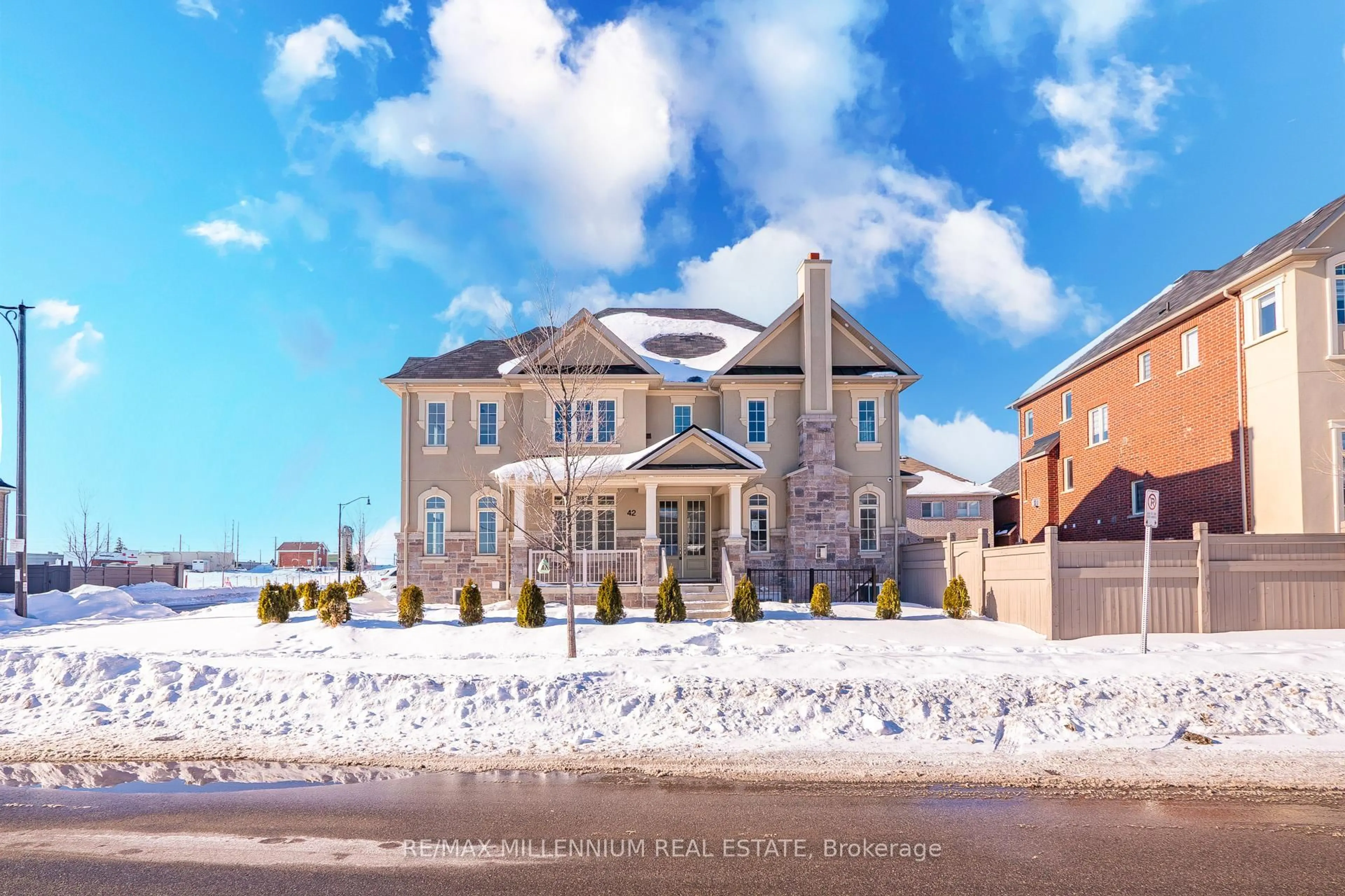 Home with brick exterior material, unknown for 42 Seymour Rd, Brampton Ontario L6R 4A6