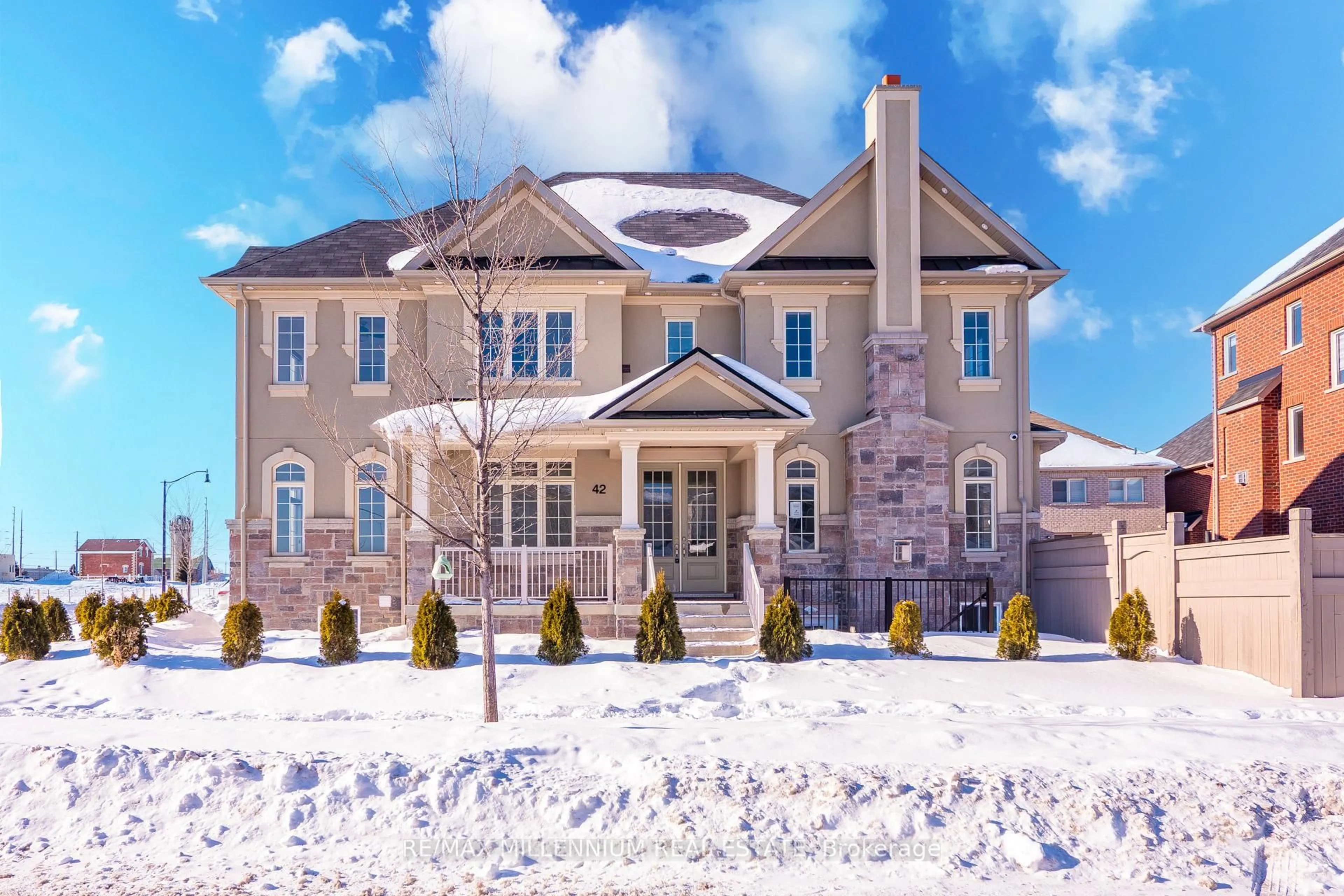 Home with brick exterior material, unknown for 42 Seymour Rd, Brampton Ontario L6R 4A6