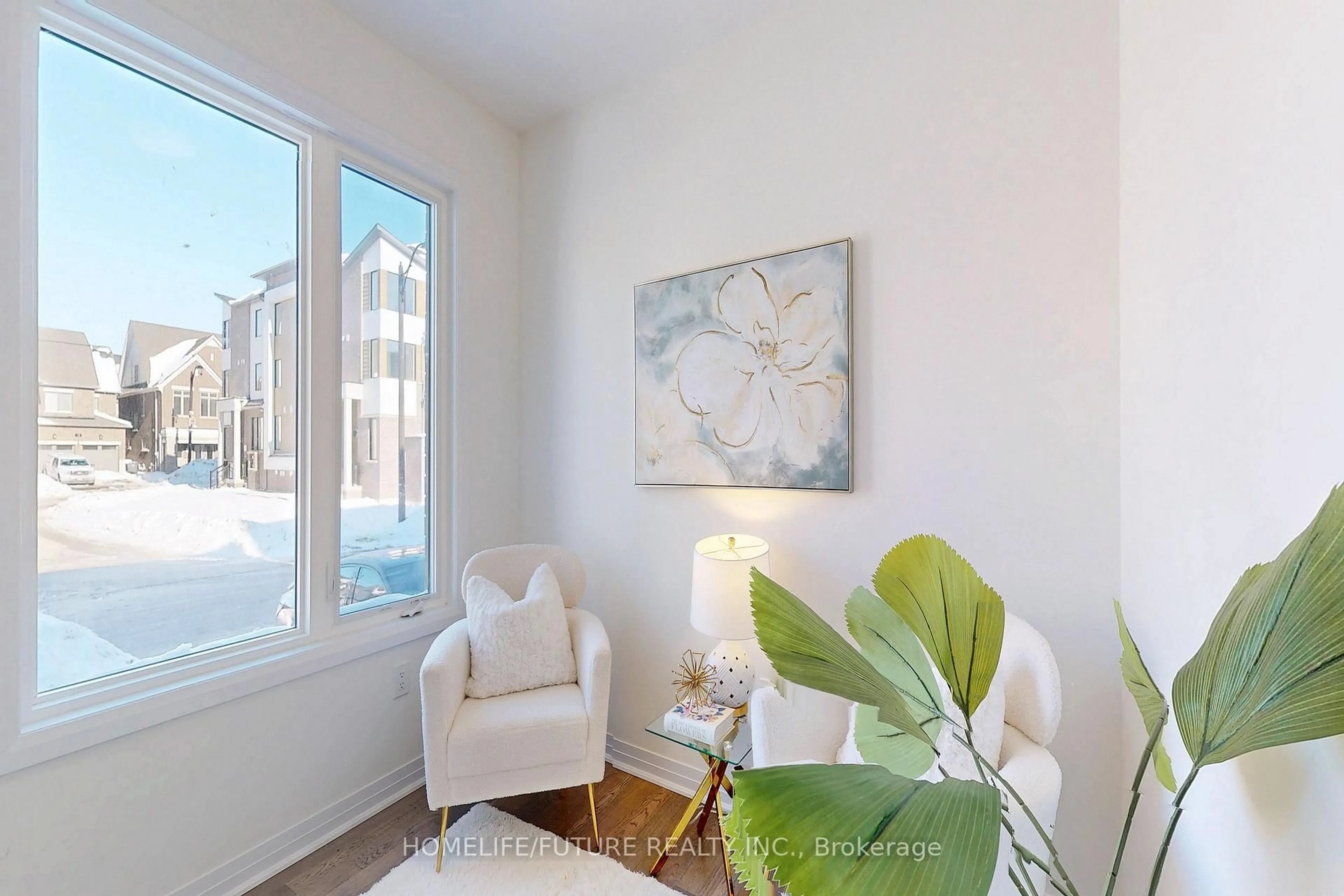 Living room with furniture, unknown for 39 Timber Falls Dr, Brampton Ontario L7A 0B8