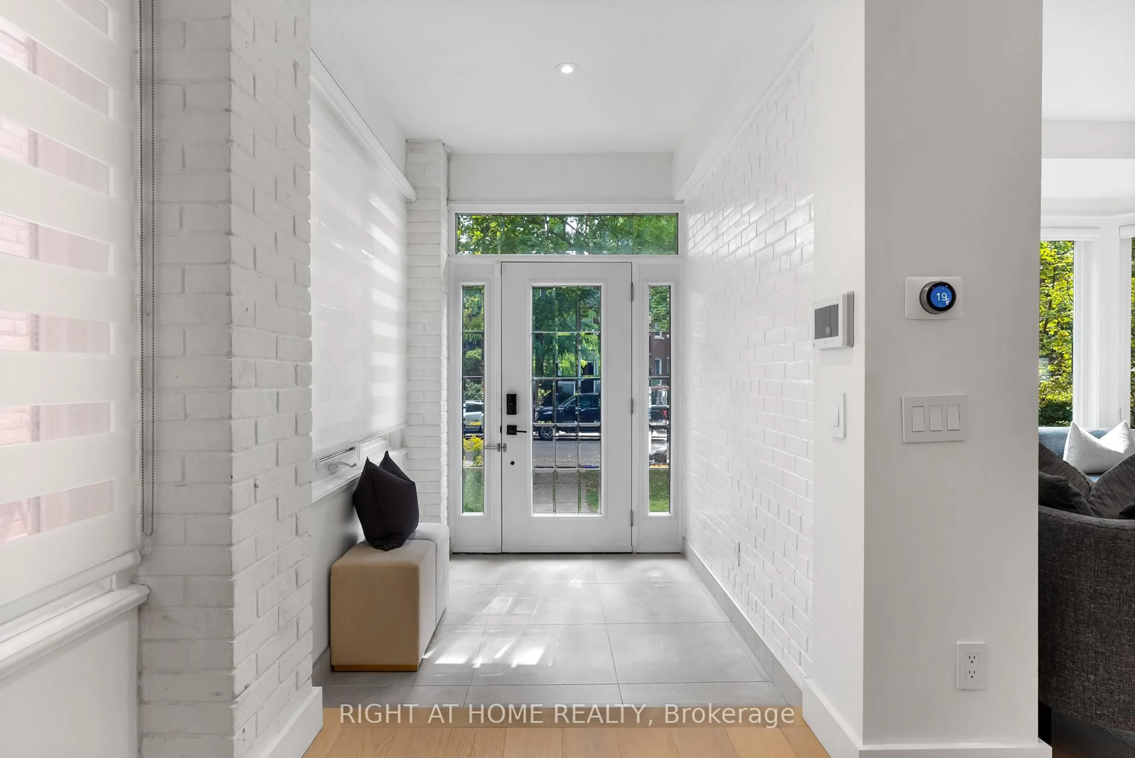 Indoor foyer for 46 Hewitt Ave, Toronto Ontario M6R 1Y3
