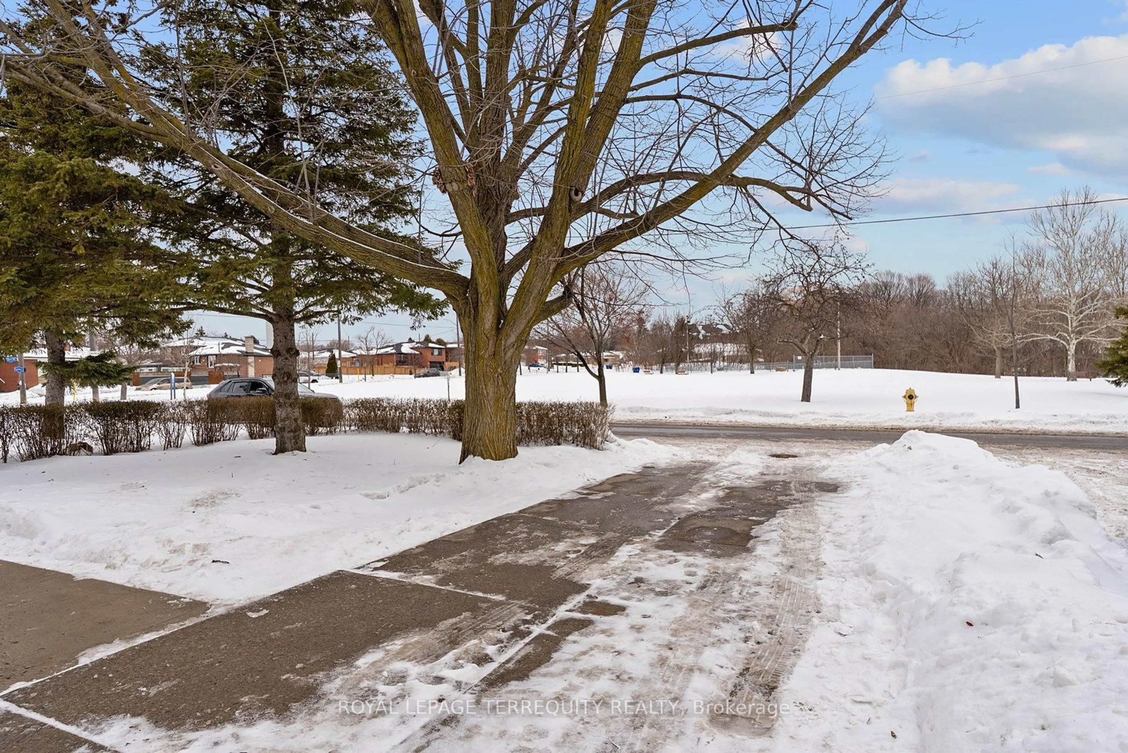 Unknown for 6 Peacham Cres, Toronto Ontario M3M 1S1