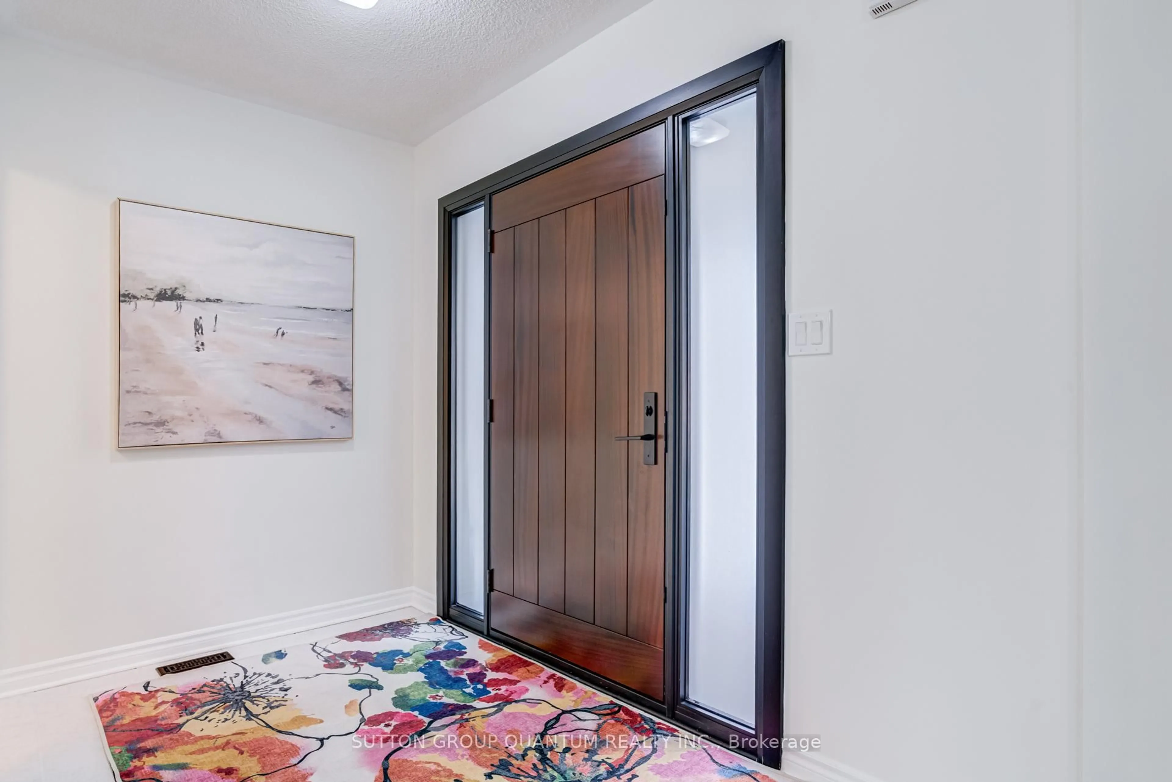 Indoor entryway for 2152 Glenfield Rd, Oakville Ontario L6M 3S6