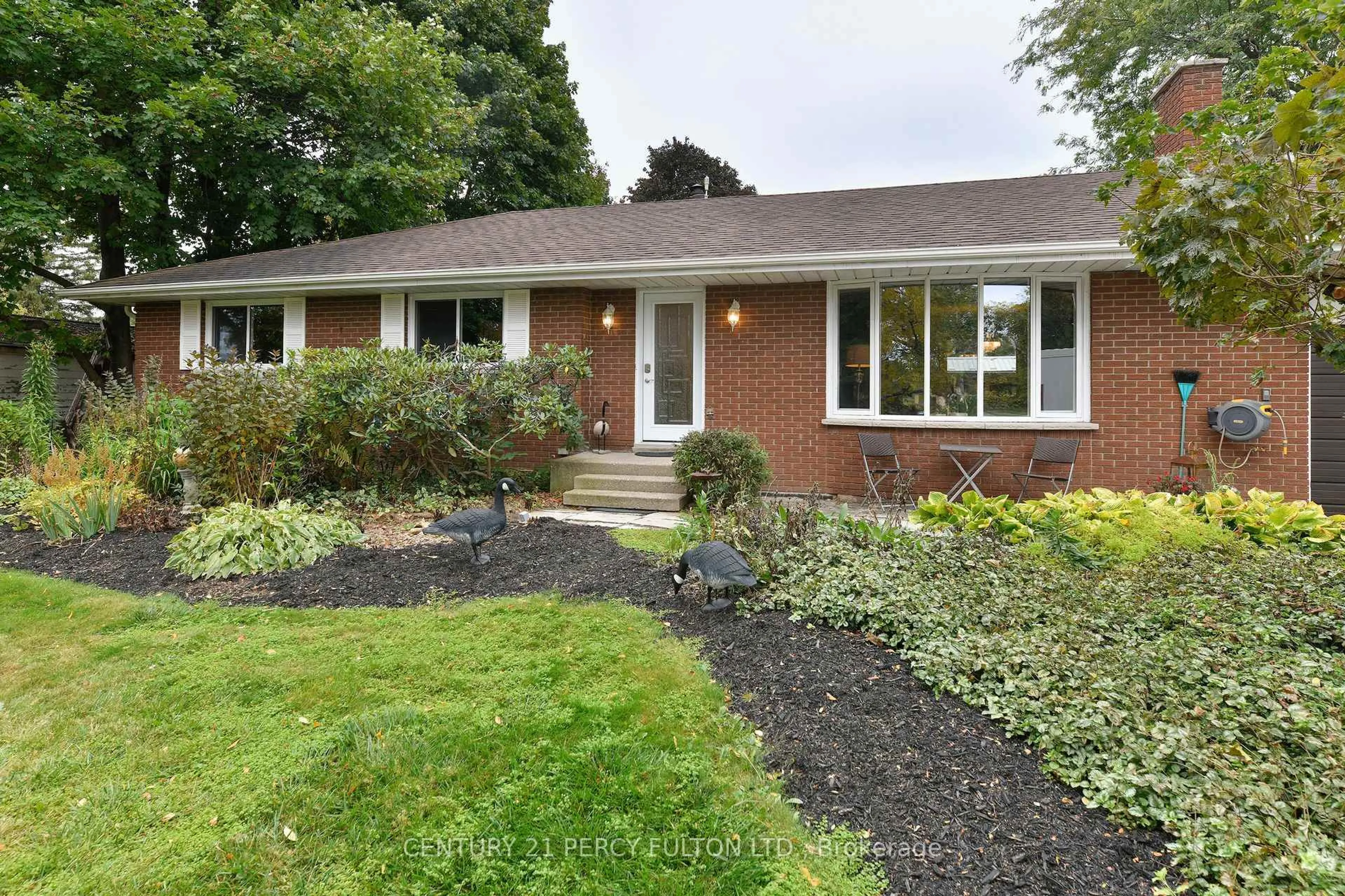 Home with brick exterior material, street for 10208 Tenth Line, Halton Hills Ontario L0P 1K0