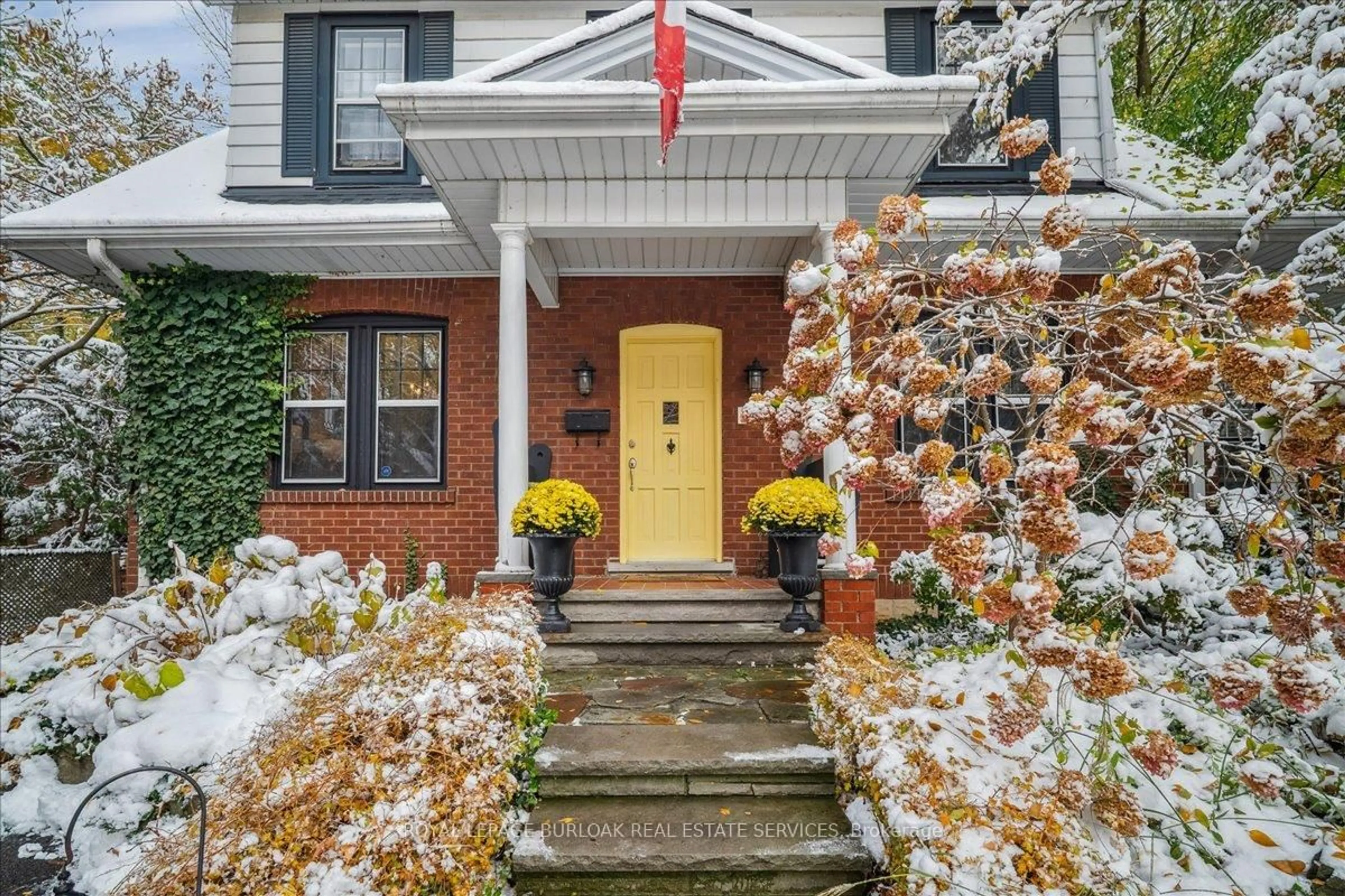 Home with brick exterior material, street for 263 Hart Ave, Burlington Ontario L7N 1P3