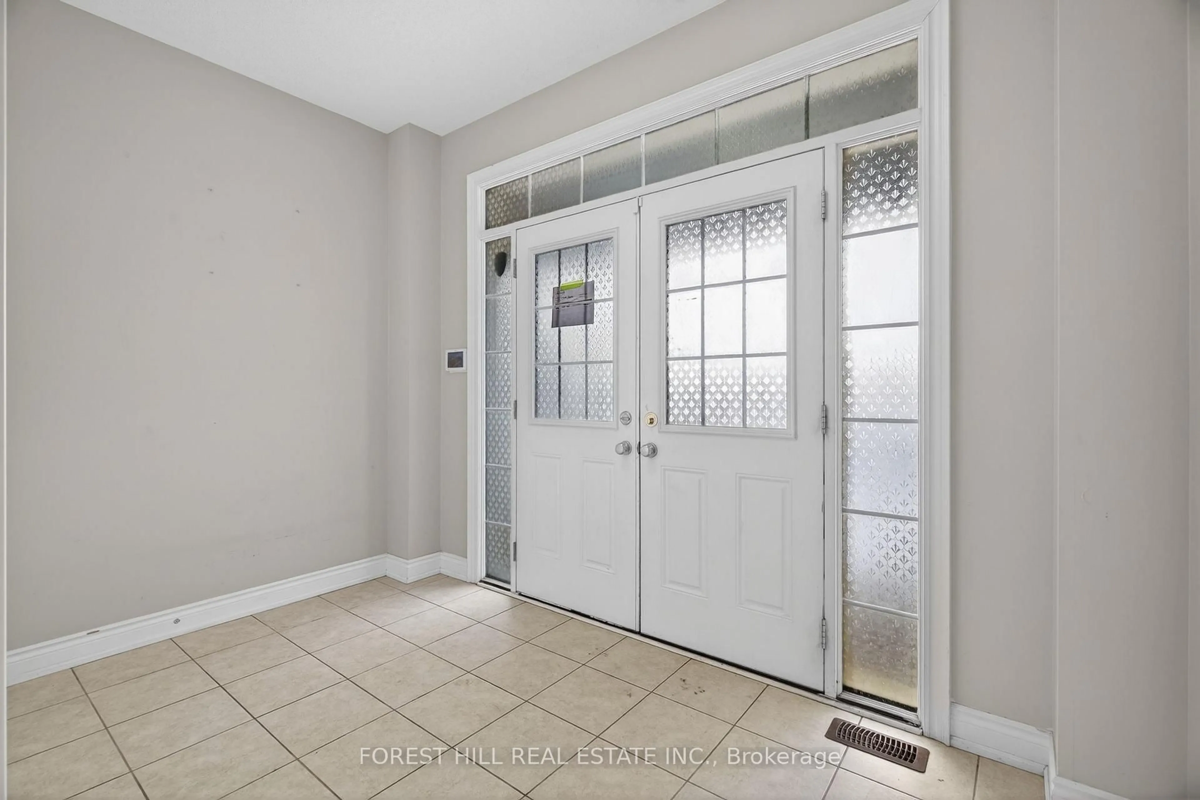 Indoor entryway for 11 Cirillo St, Brampton Ontario L6X 3C4