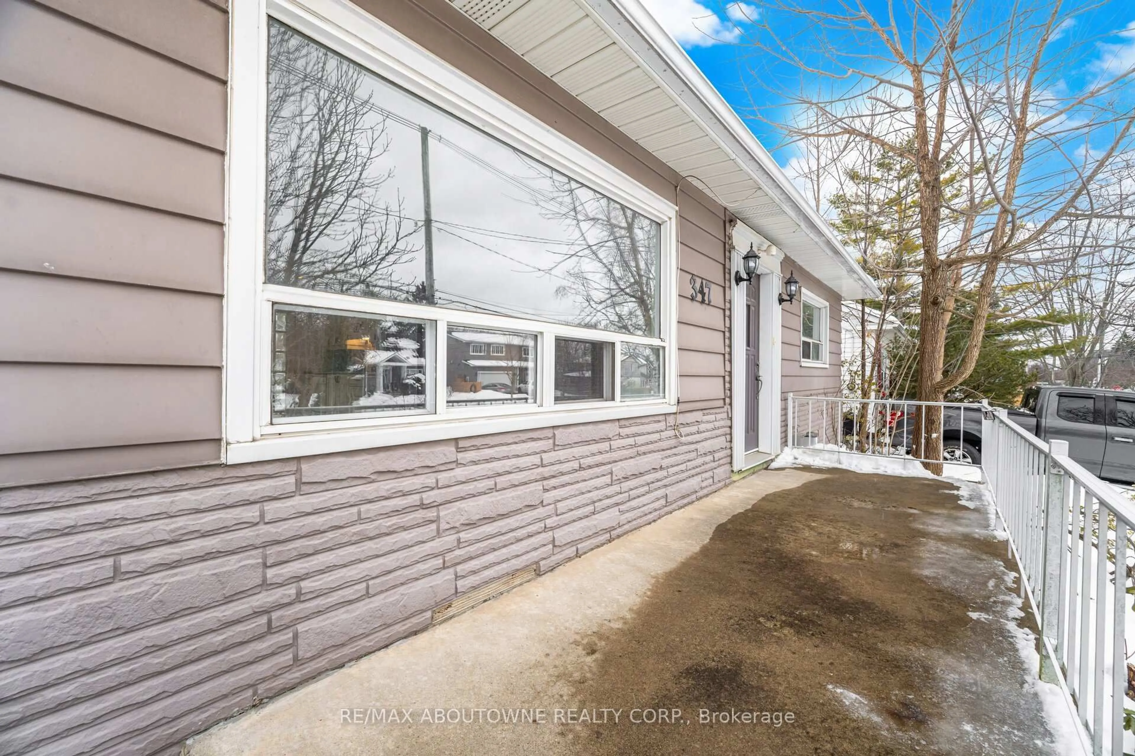 Home with vinyl exterior material, street for 347 Queen Mary Dr, Oakville Ontario L6K 3L7