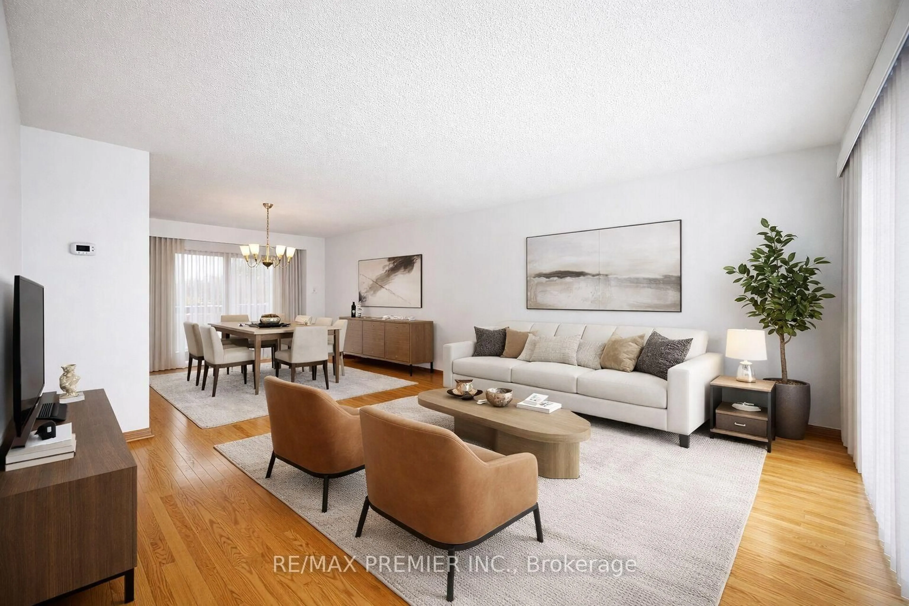 Living room with furniture, unknown for 10 Sharpecroft Blvd, Toronto Ontario M3J 3G1