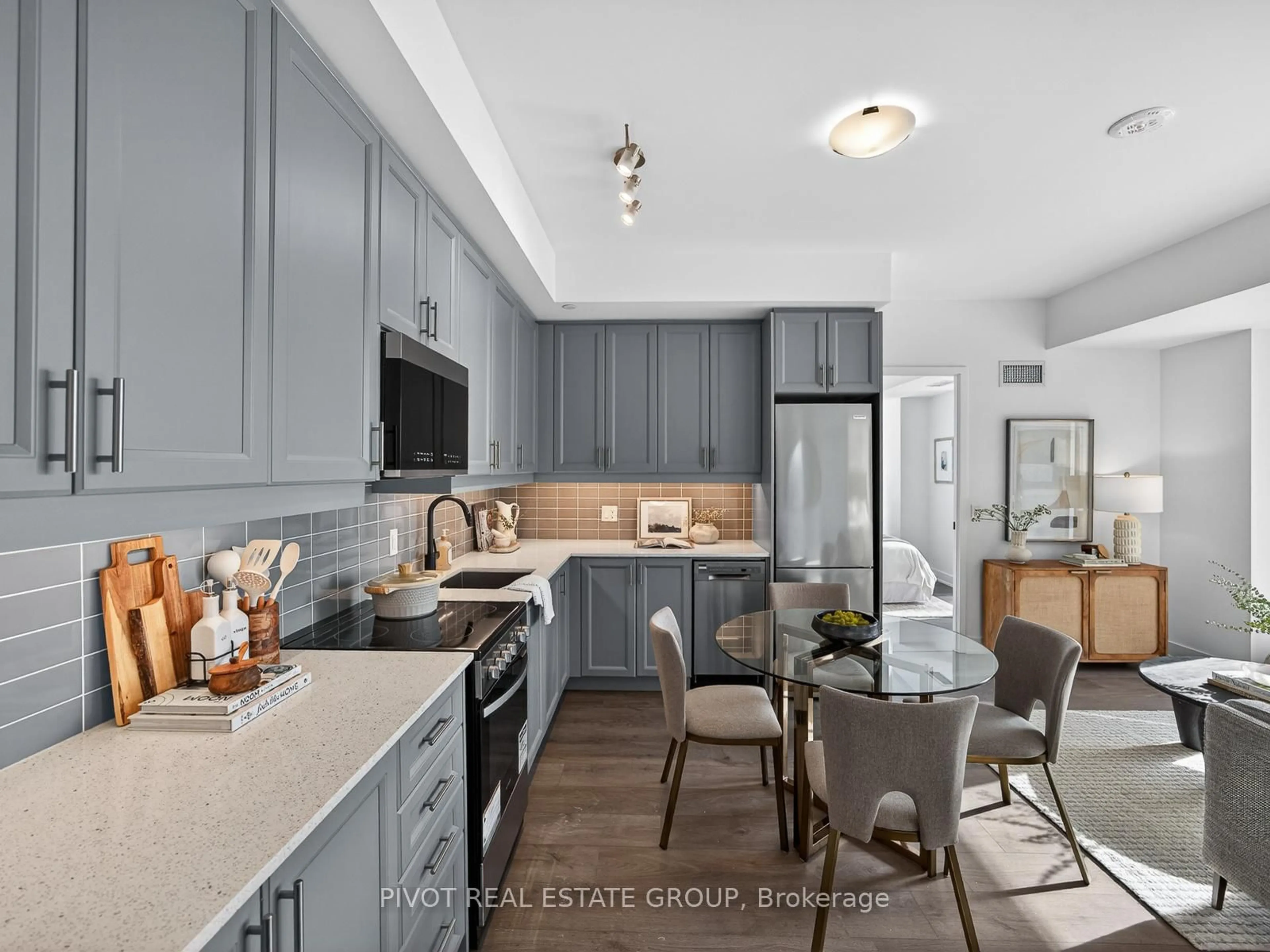 Open concept kitchen, ceramic/tile floor for 2333 Khalsa Gate #210, Oakville Ontario L6M 0X7