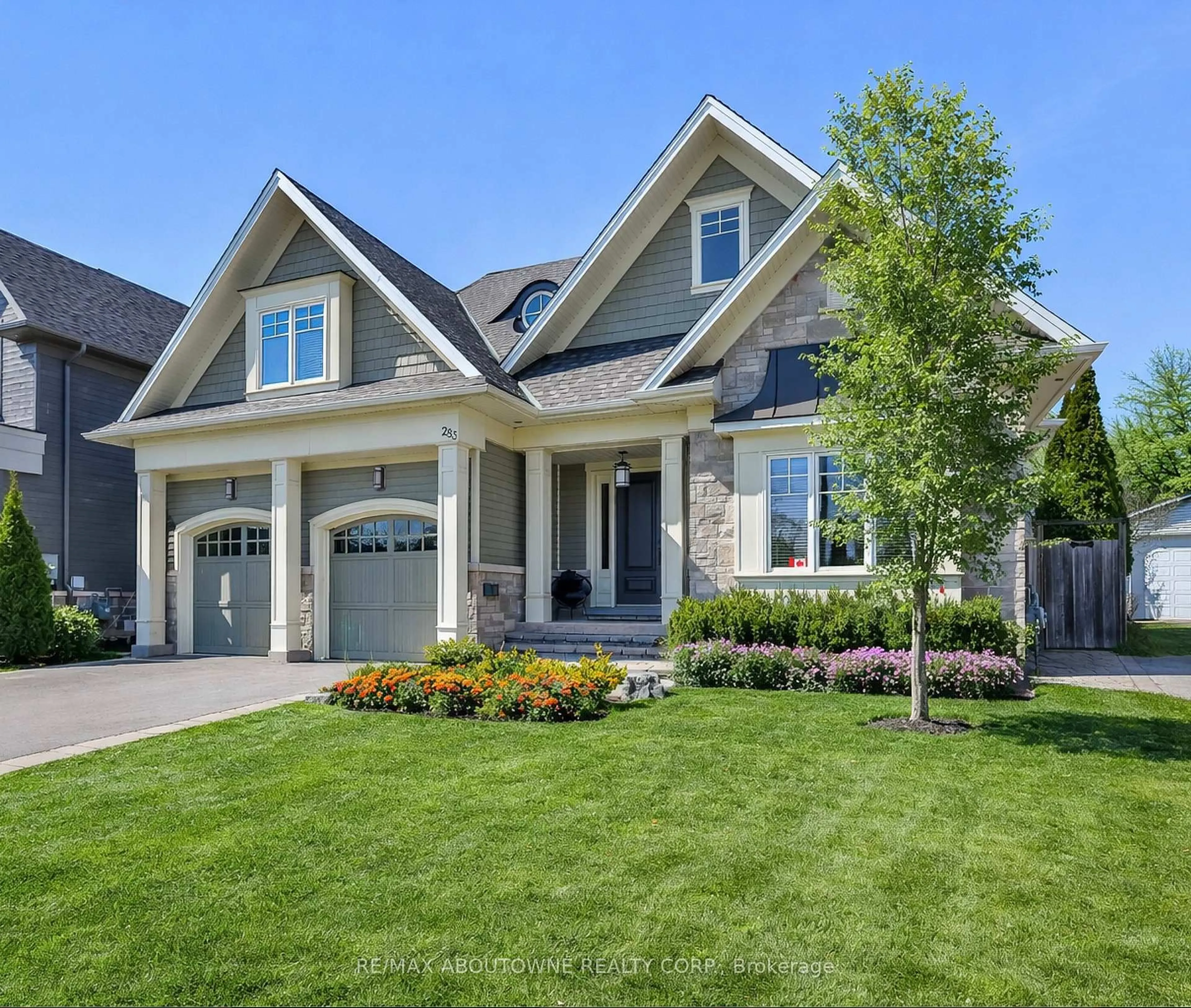 Home with brick exterior material, street for 283 Jennings Cres, Oakville Ontario L6L 1W3