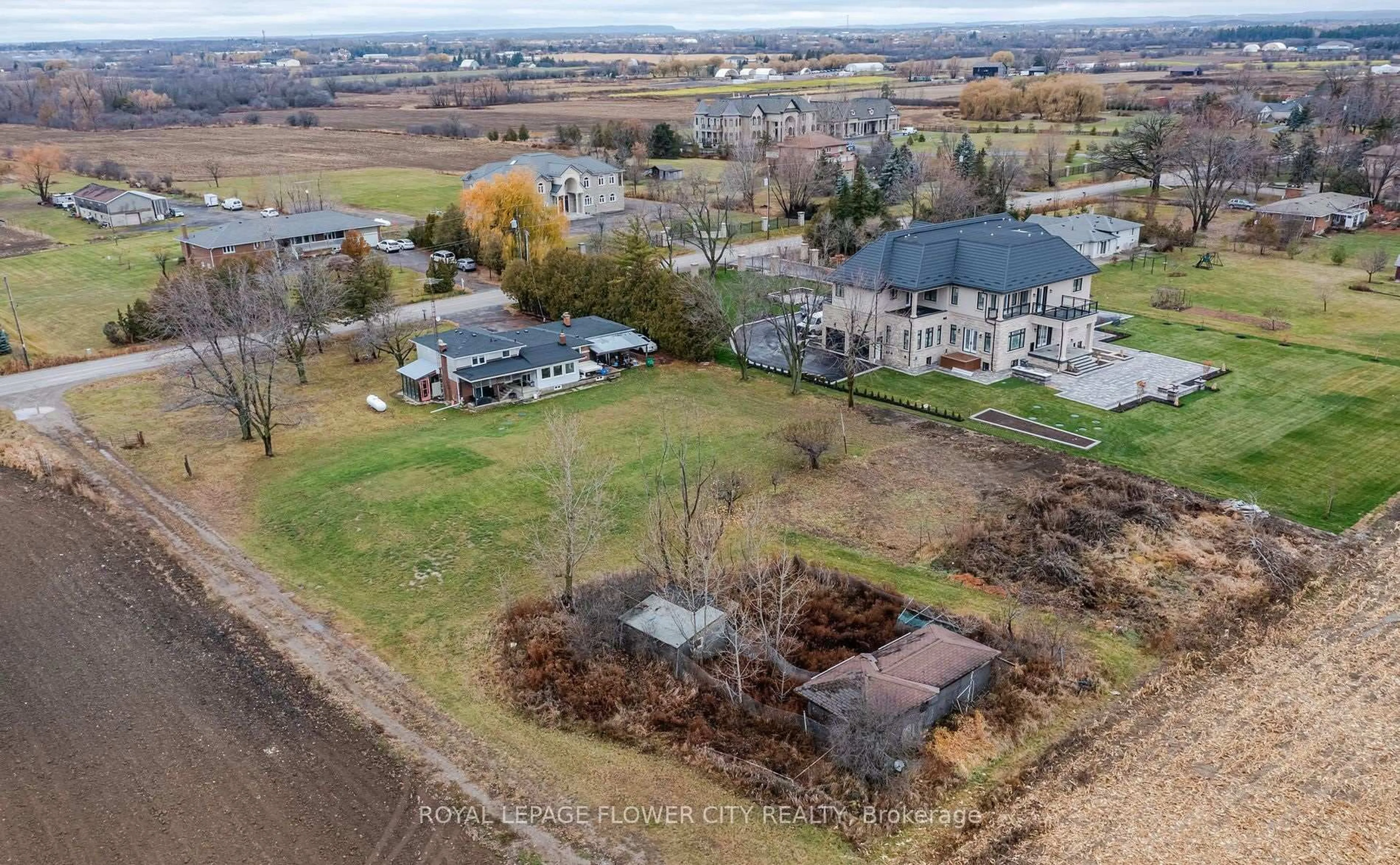 A pic from outside/outdoor area/front of a property/back of a property/a pic from drone, unknown for 12753 Centreville Creek Rd, Caledon Ontario L7C 3B7