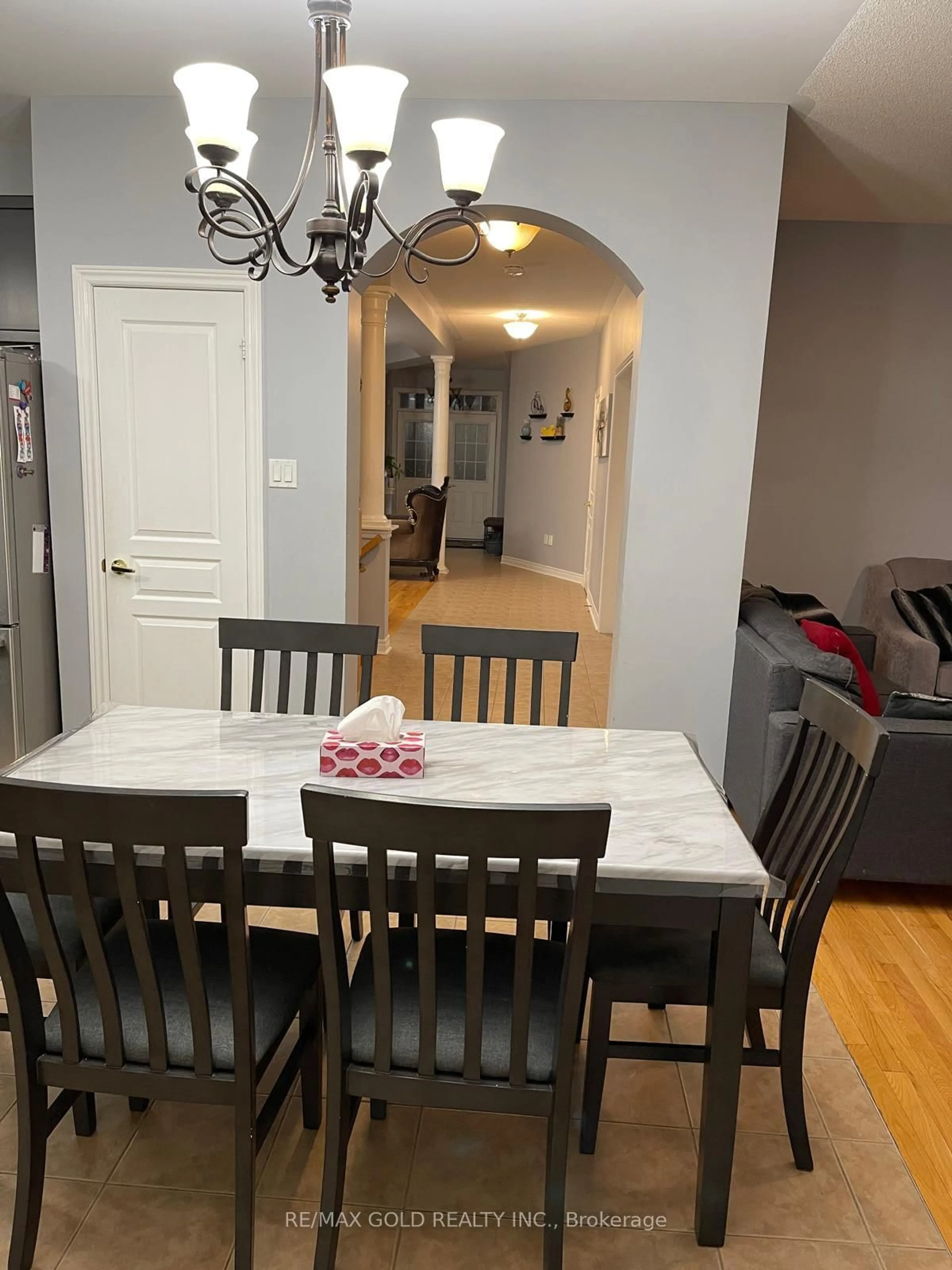 Dining room, wood/laminate floor for 54 Covebank Cres, Brampton Ontario L6P 2Y1