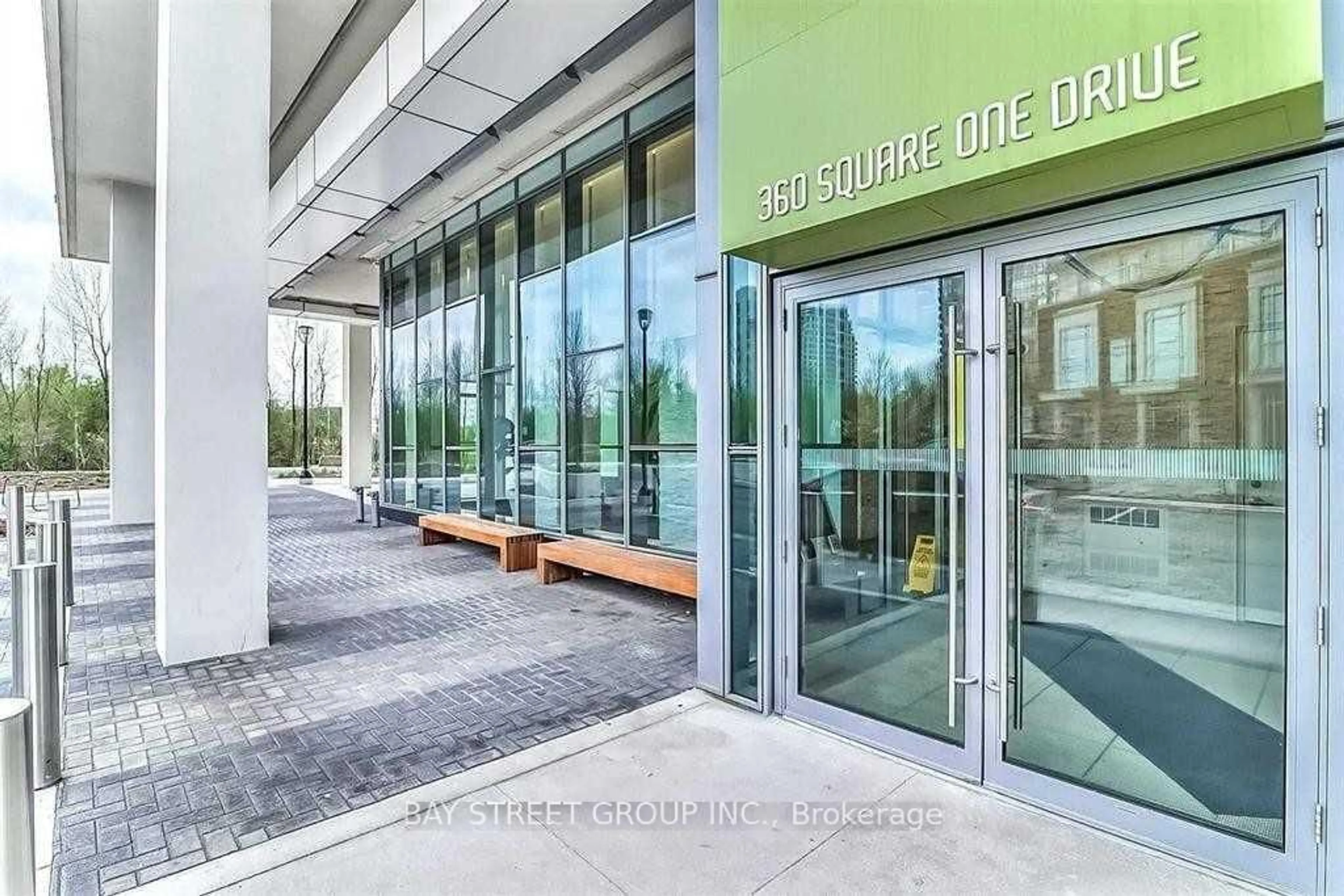 Indoor foyer for 360 Square One Dr #1610, Mississauga Ontario L5B 0G7