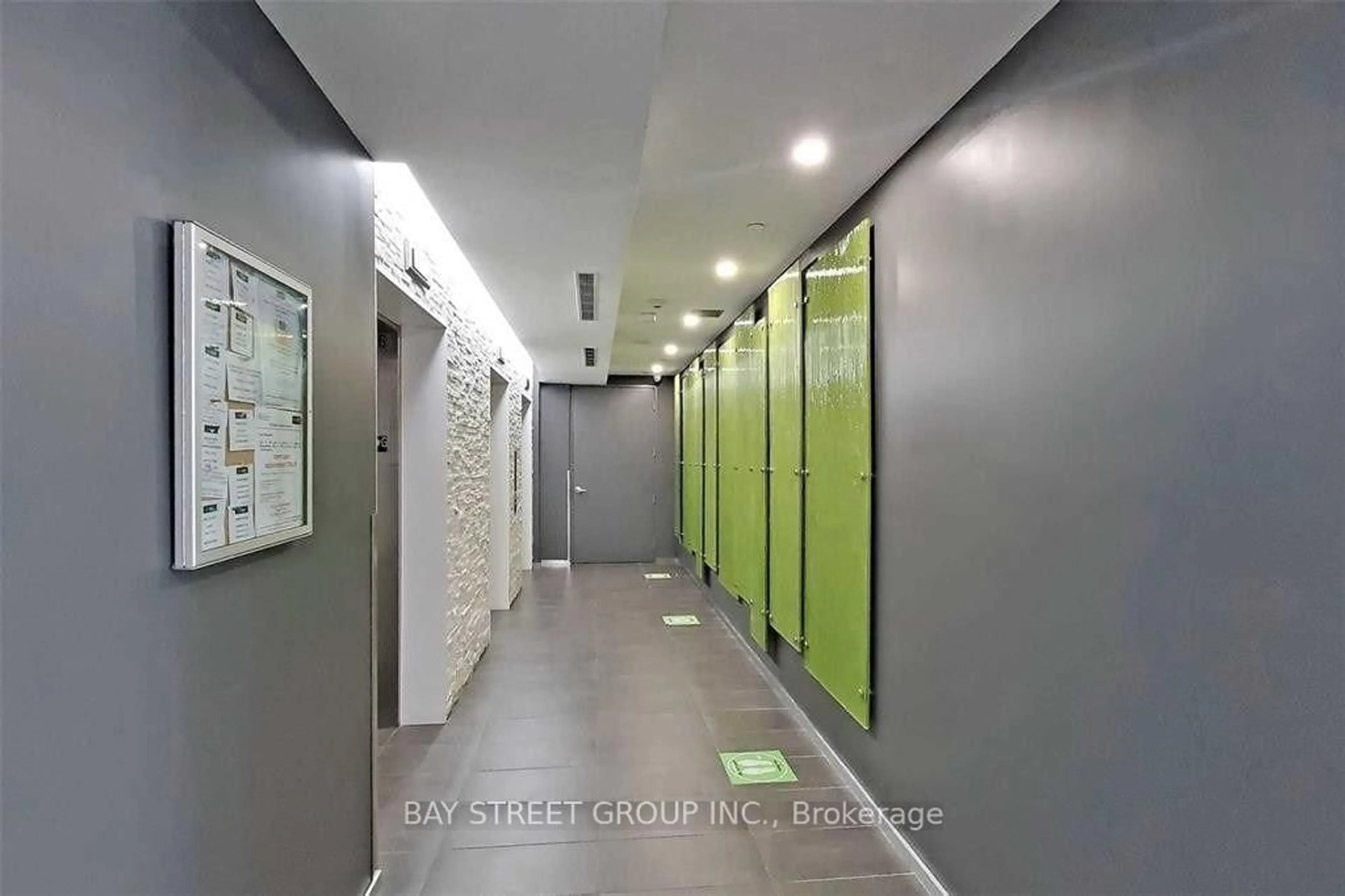 Indoor foyer for 360 Square One Dr #1610, Mississauga Ontario L5B 0G7