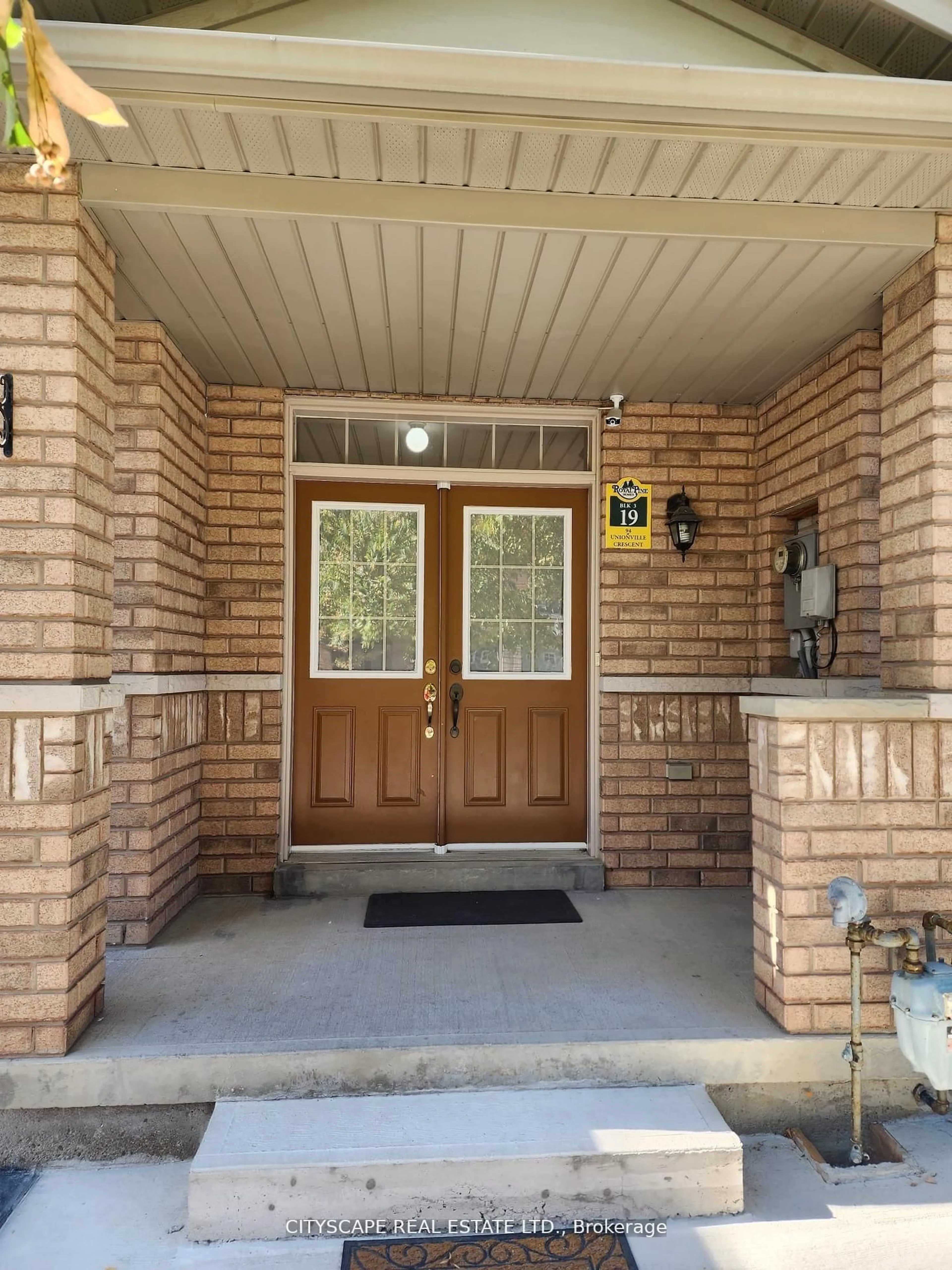 Unknown for 94 Unionville Cres, Brampton Ontario L6P 2Z4