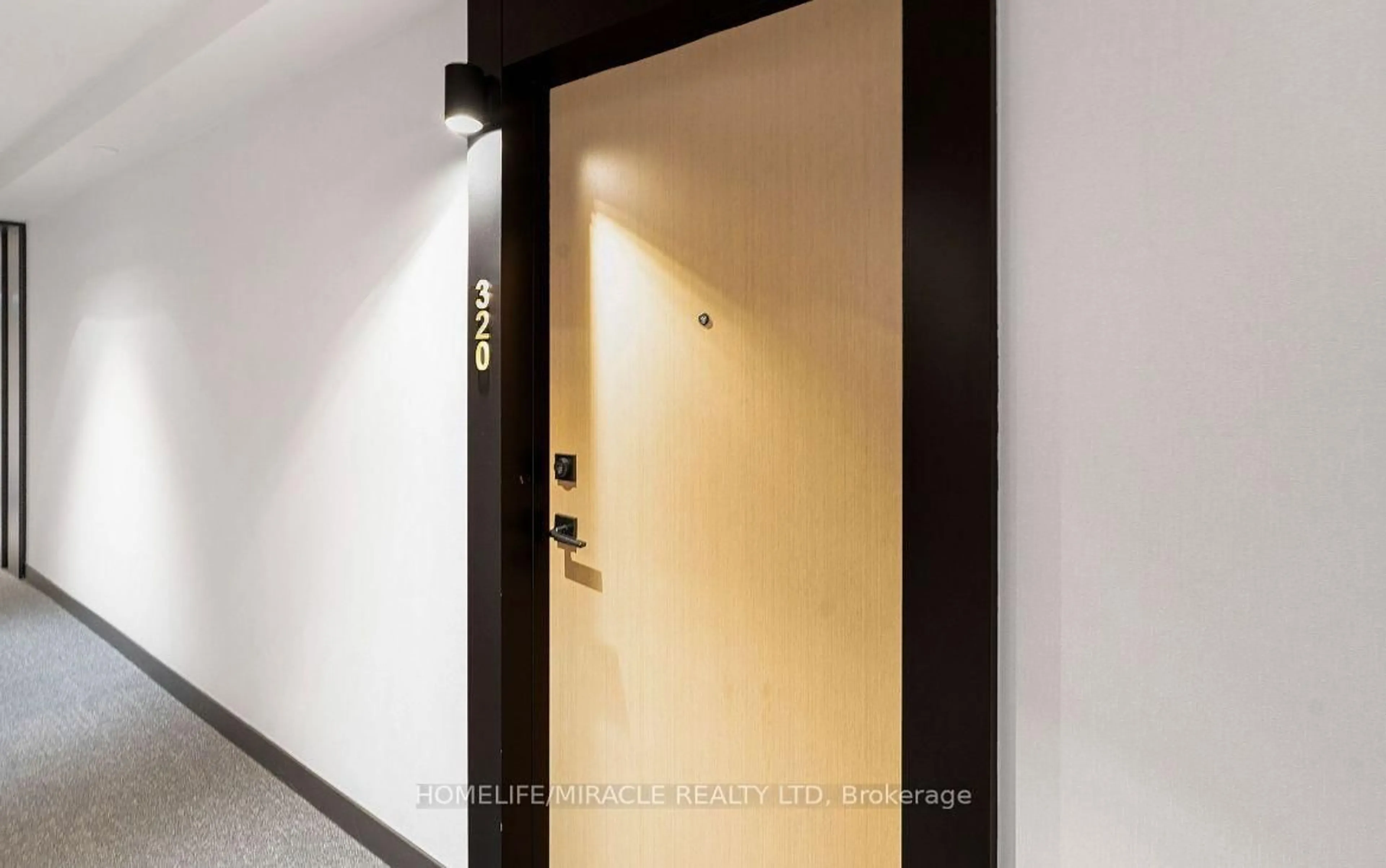 Indoor entryway for 36 Zorra St #320, Toronto Ontario M8Z 0G5