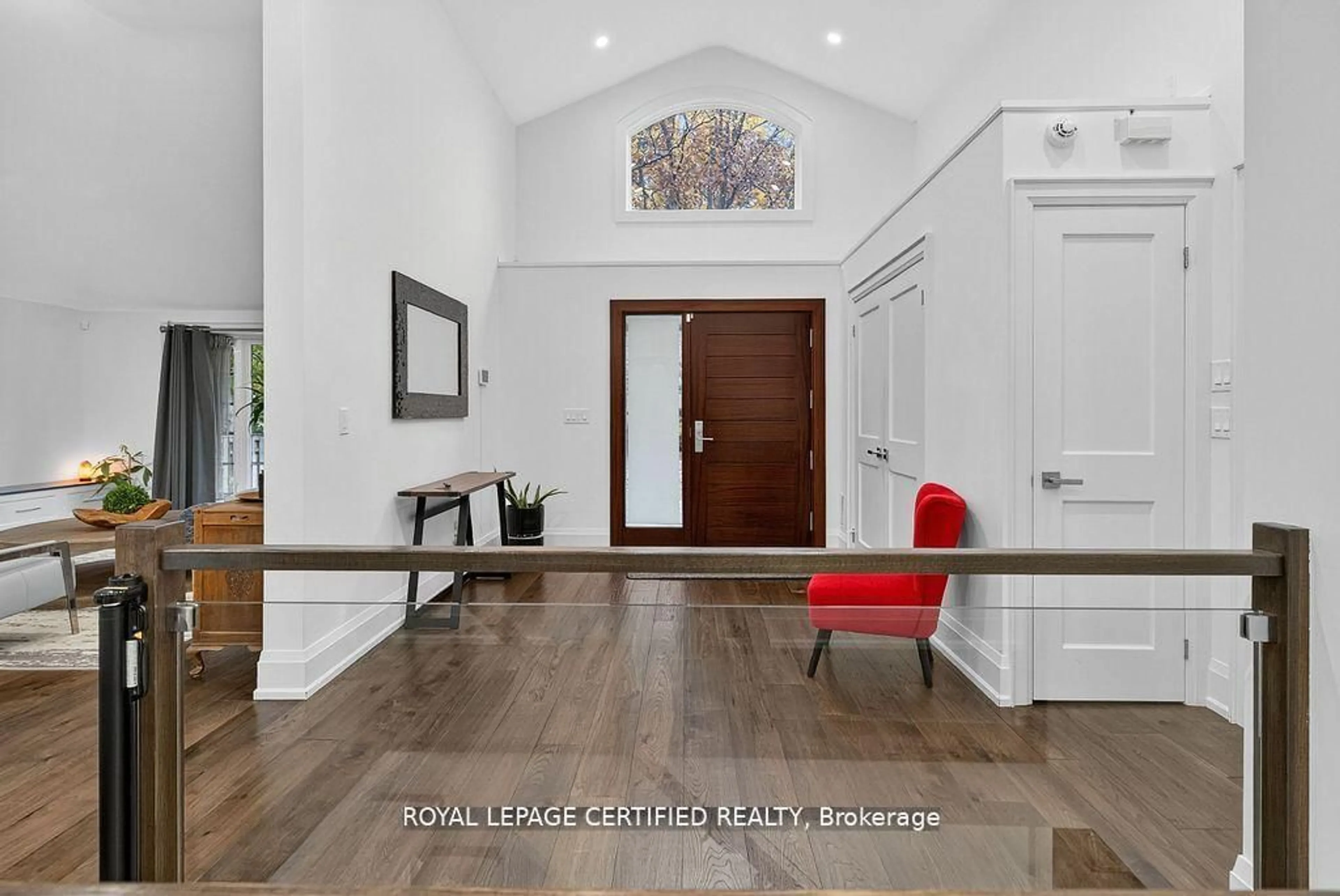 Indoor entryway for 1188 Fair Birch Dr, Mississauga Ontario L5H 1M6