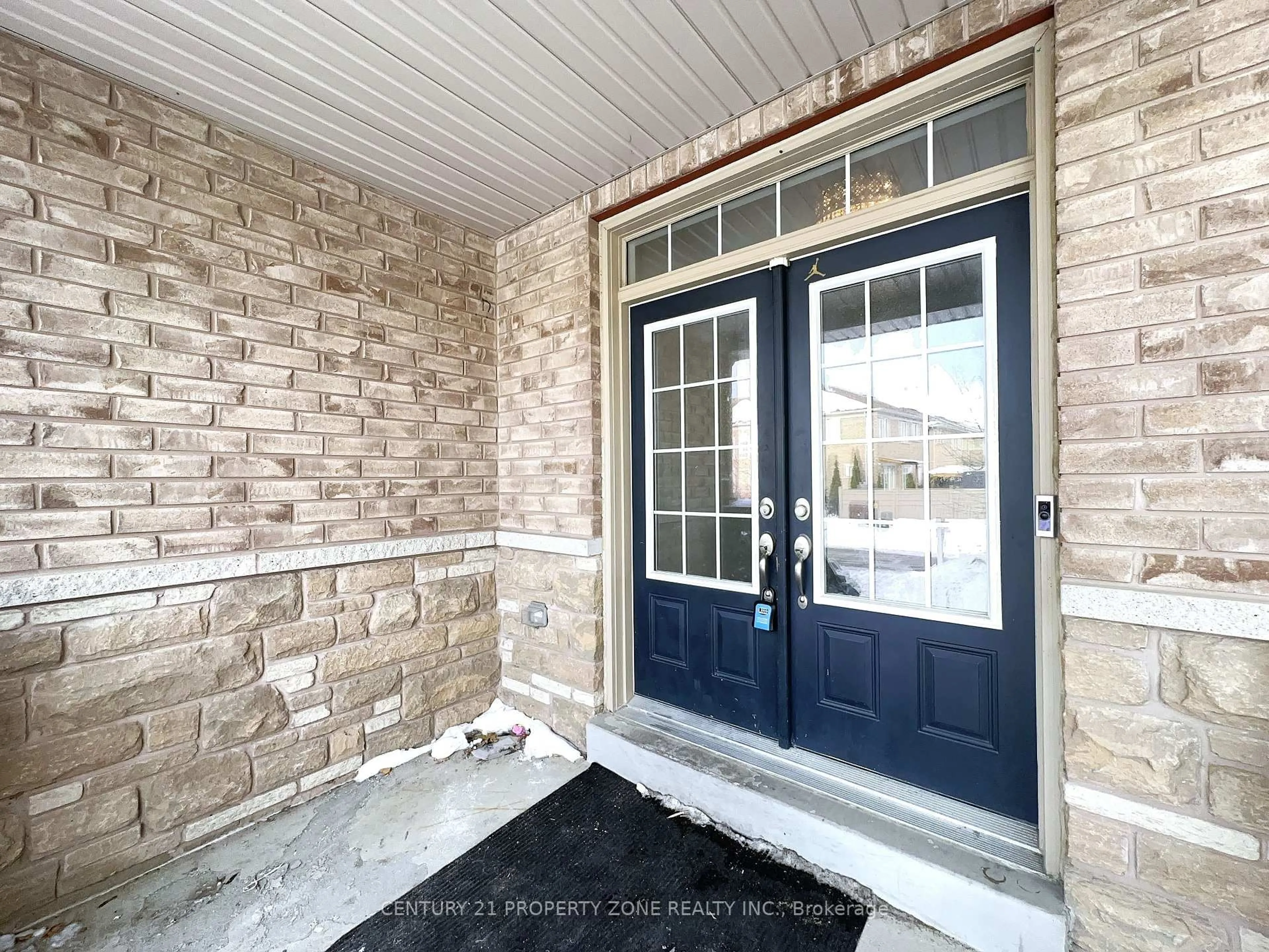 Indoor entryway for 8 Loftsmoor Dr, Brampton Ontario L6R 0W2
