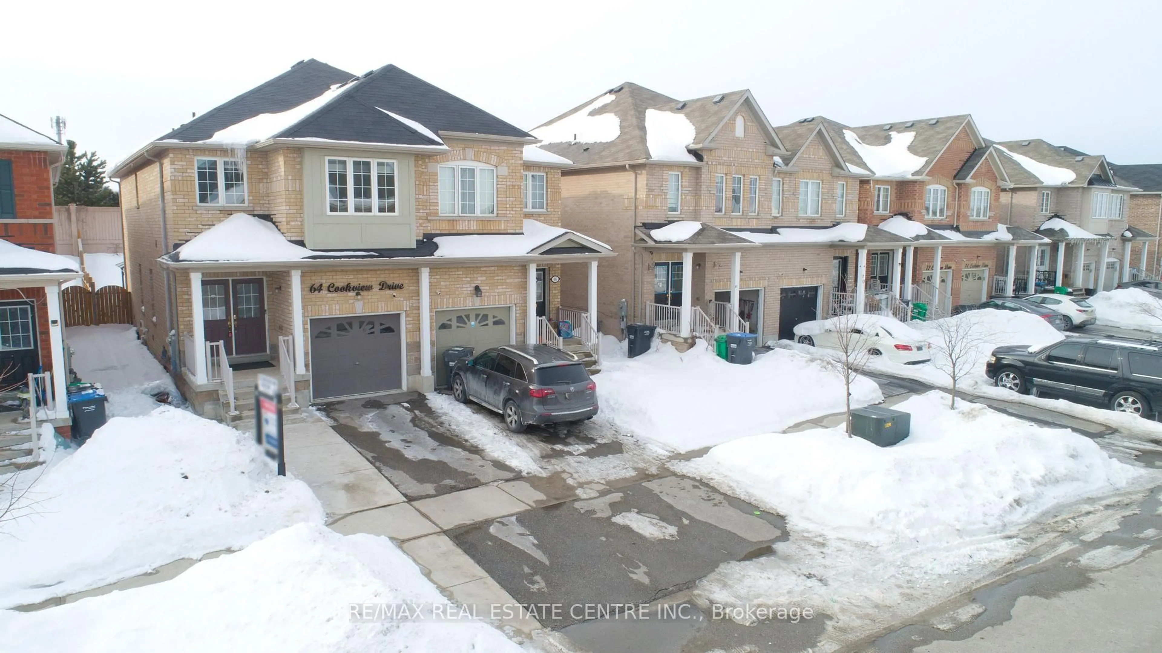 A pic from outside/outdoor area/front of a property/back of a property/a pic from drone, street for 64 Cookview Dr, Brampton Ontario L6R 3T6