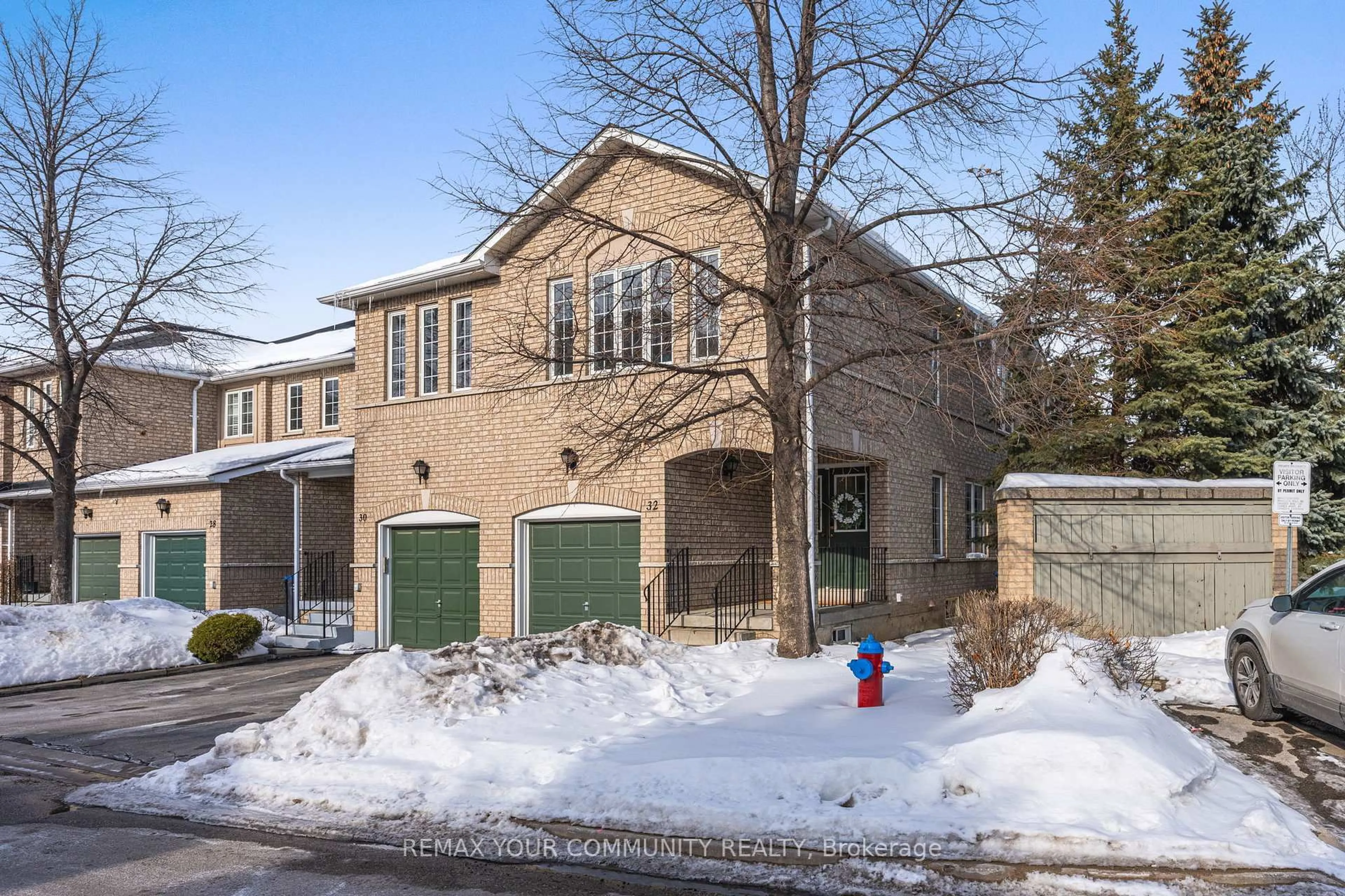 Home with brick exterior material, street for 7115 Rexwood Rd #32, Mississauga Ontario L4T 4L3