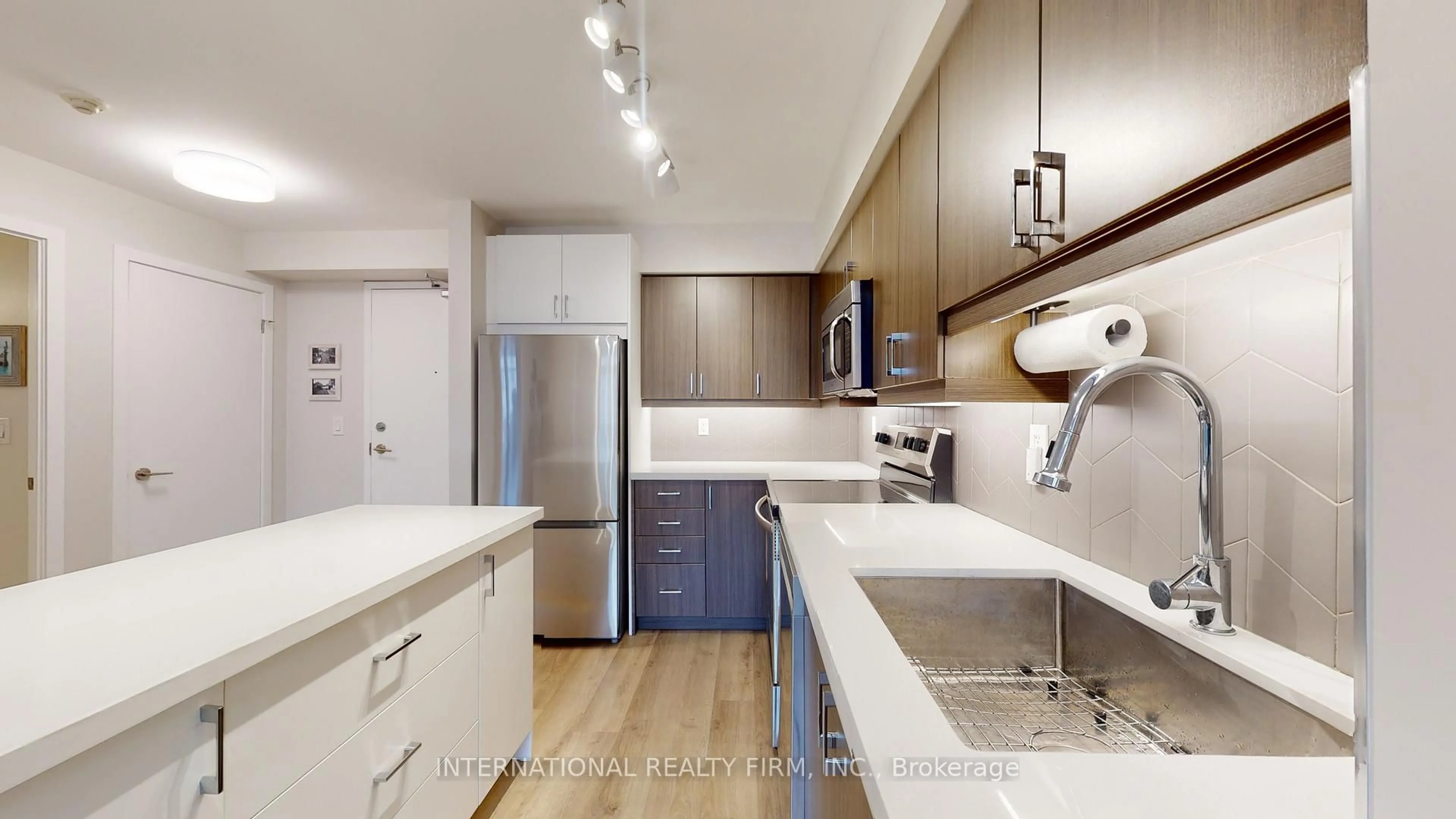 Unknown for 812 Lansdowne Ave #322, Toronto Ontario M6H 4K5