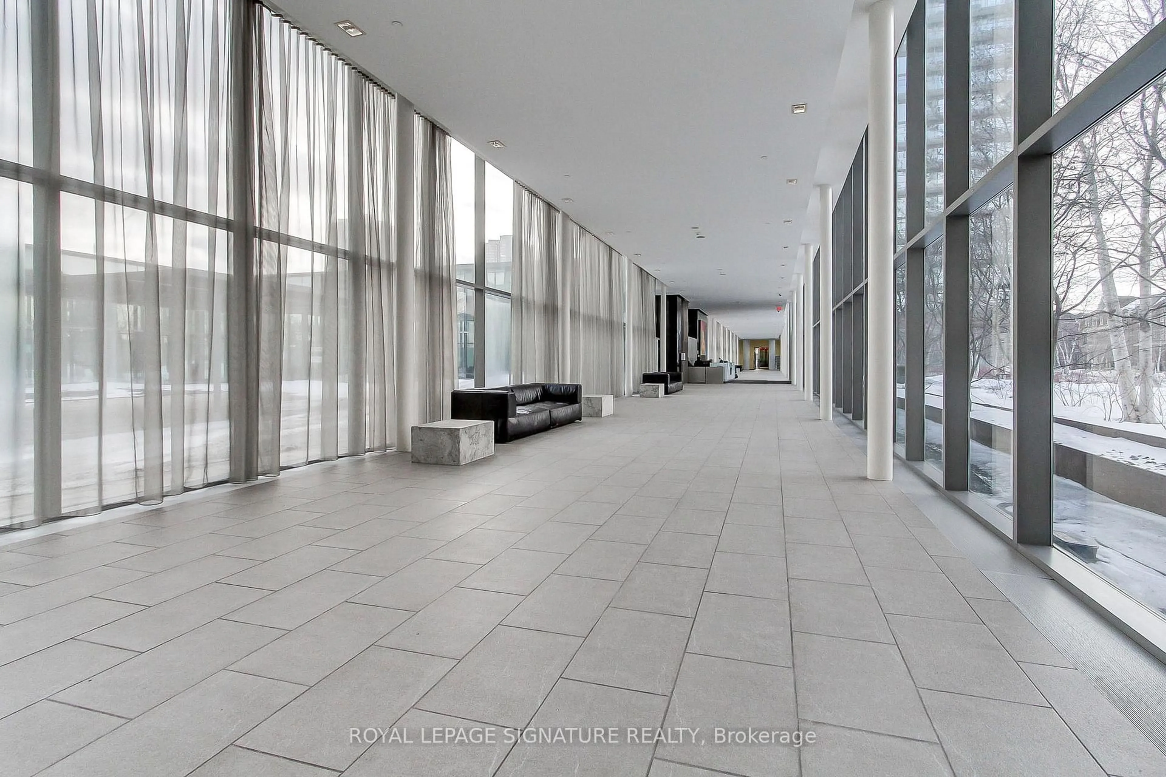 Indoor foyer for 103 The Queensway #1511, Toronto Ontario M6S 5B4