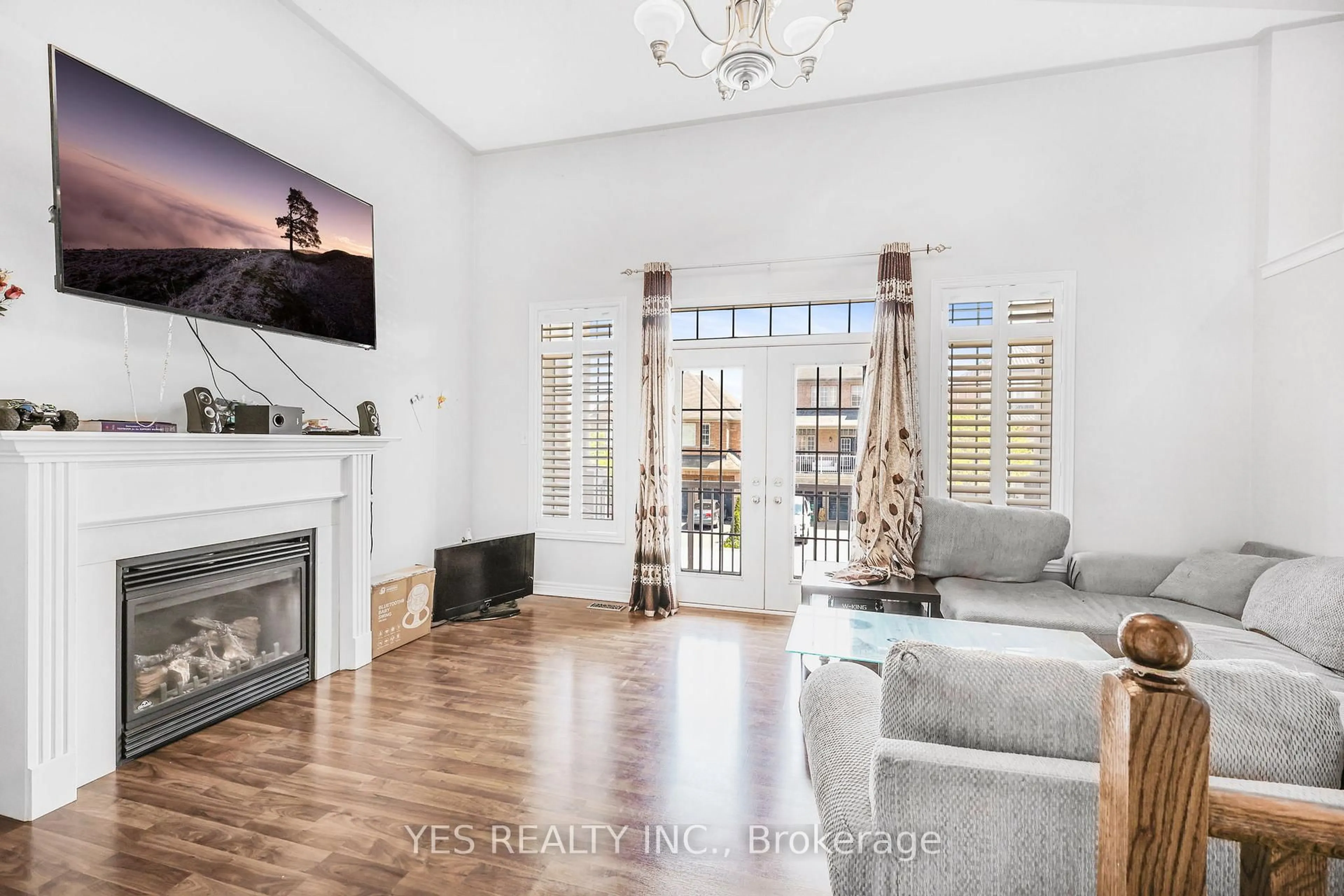 Living room with furniture, unknown for 49 Sleightholme Cres, Brampton Ontario L6P 3E8