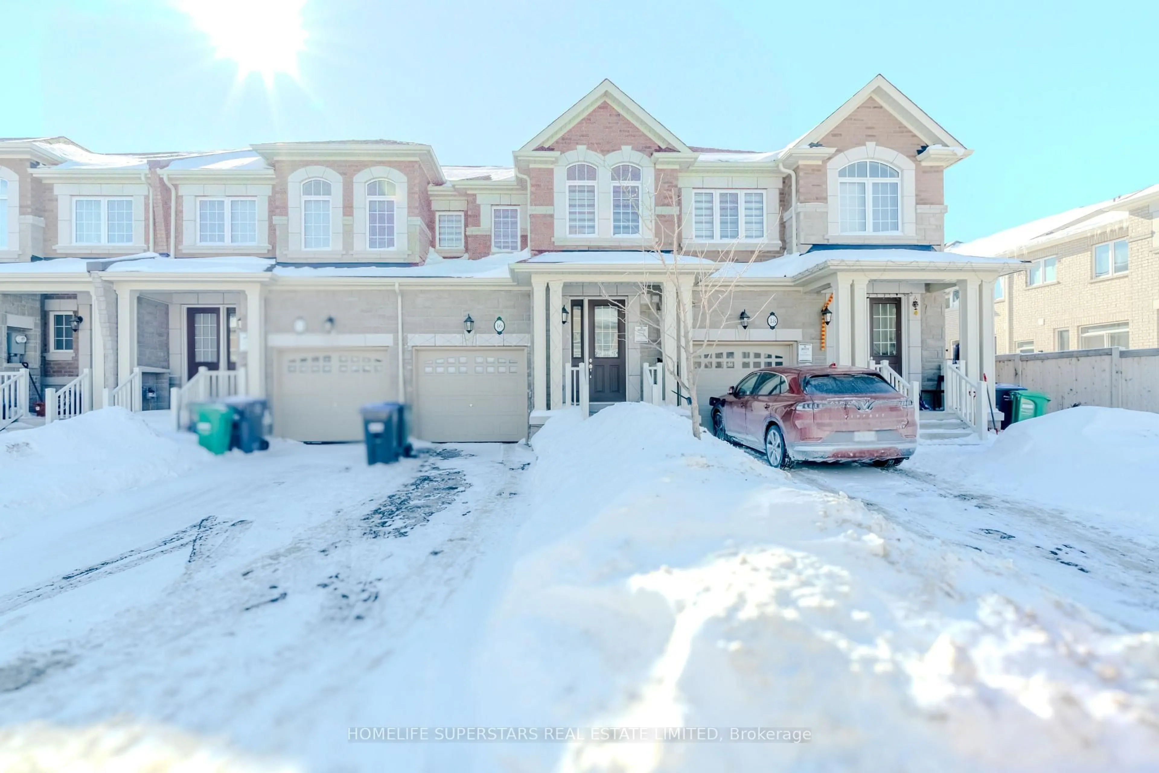 A pic from outside/outdoor area/front of a property/back of a property/a pic from drone, street for 16 Gosset Rd, Brampton Ontario L7A 0C3