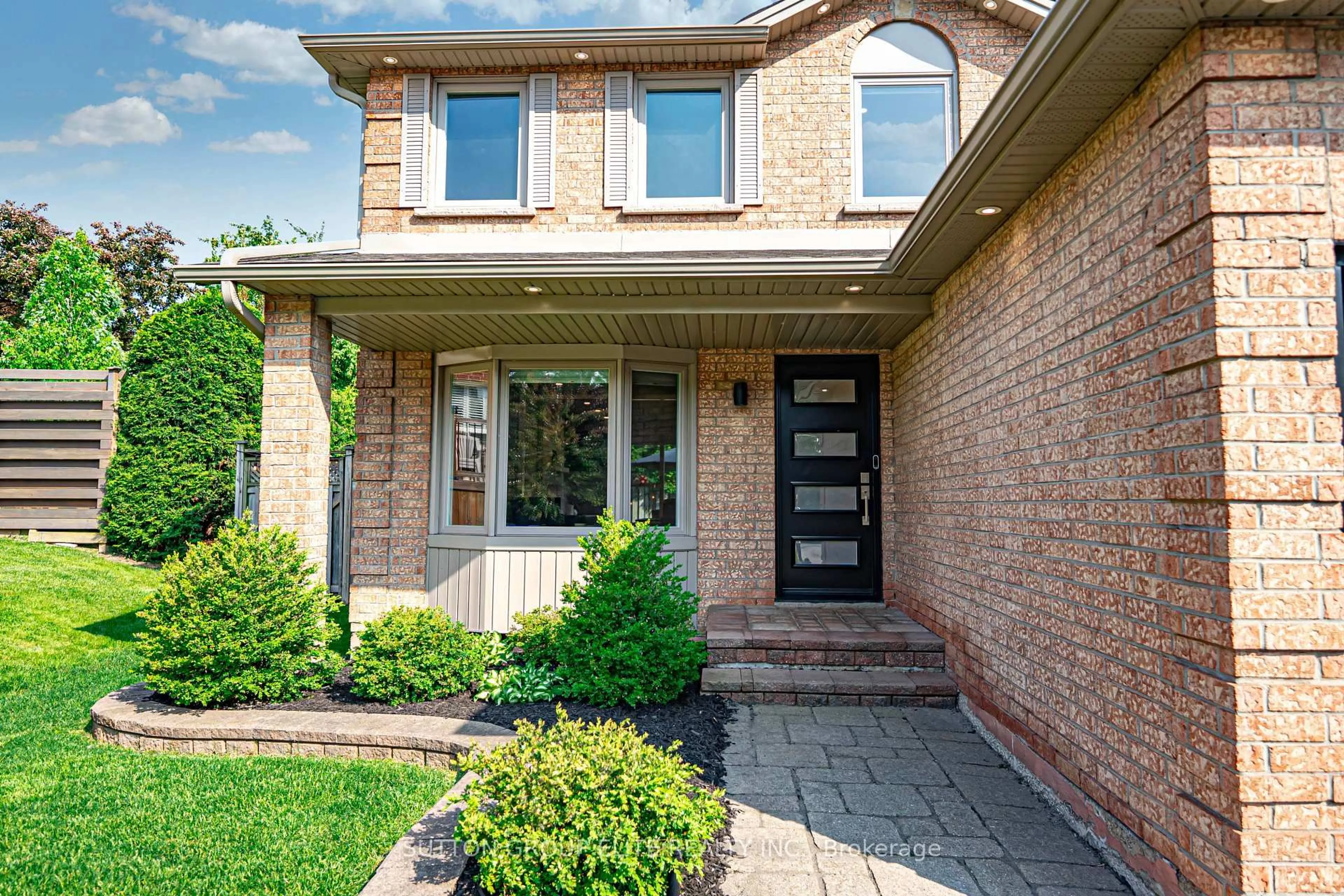 Home with brick exterior material, street for 298 Fredericksburg Crt, Mississauga Ontario L4Z 2T2