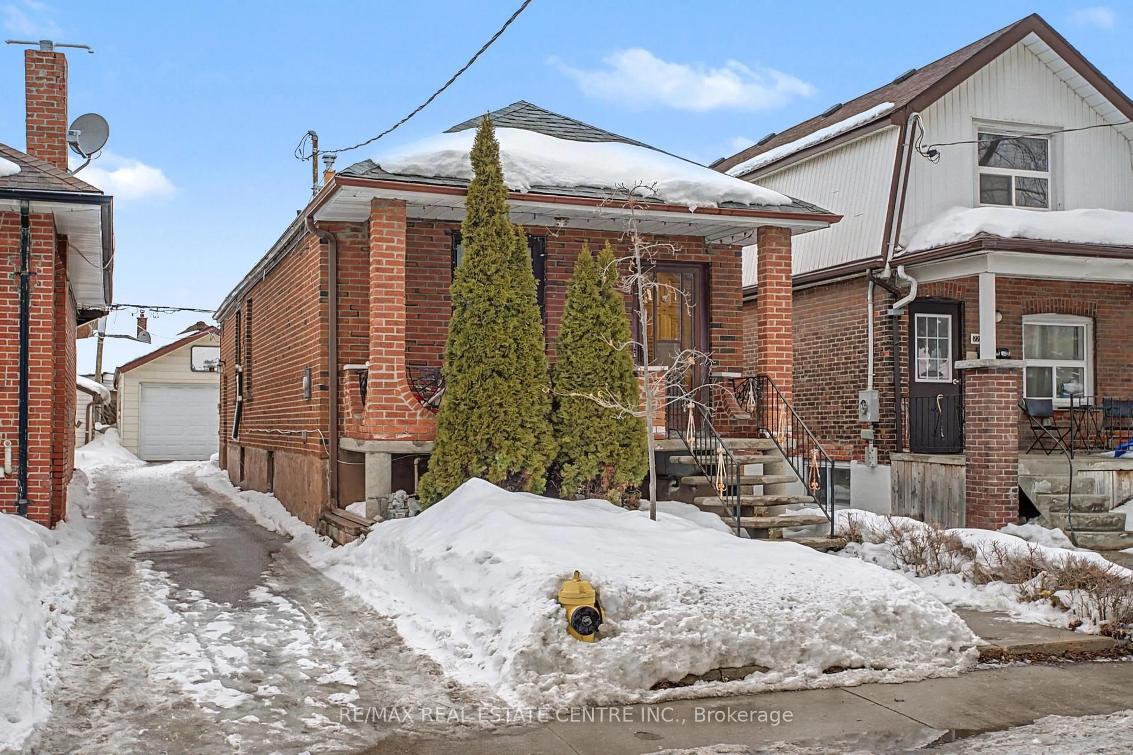 Unknown for 224 Livingstone Ave, Toronto Ontario M6E 2M2