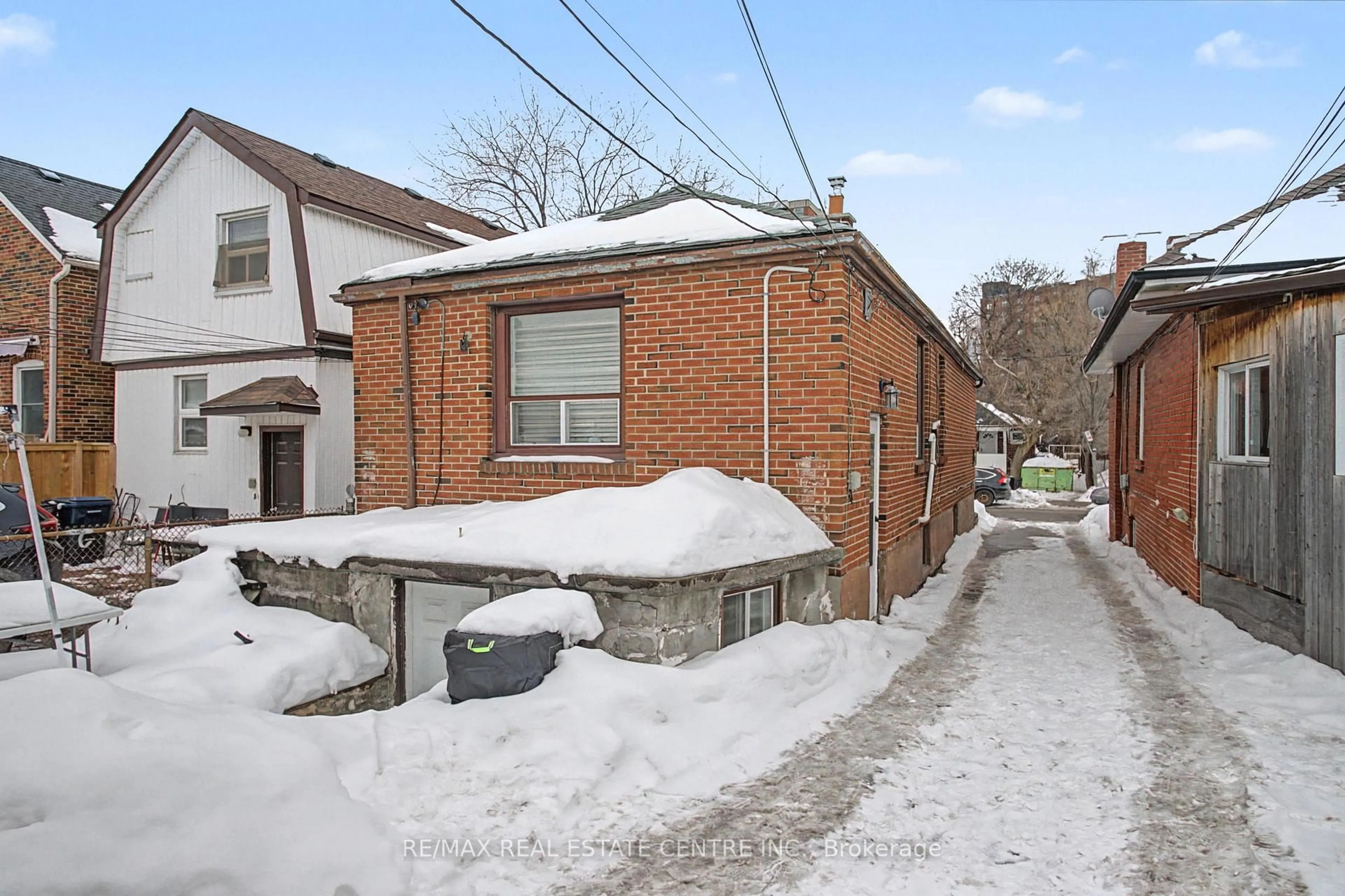 Unknown for 224 Livingstone Ave, Toronto Ontario M6E 2M2