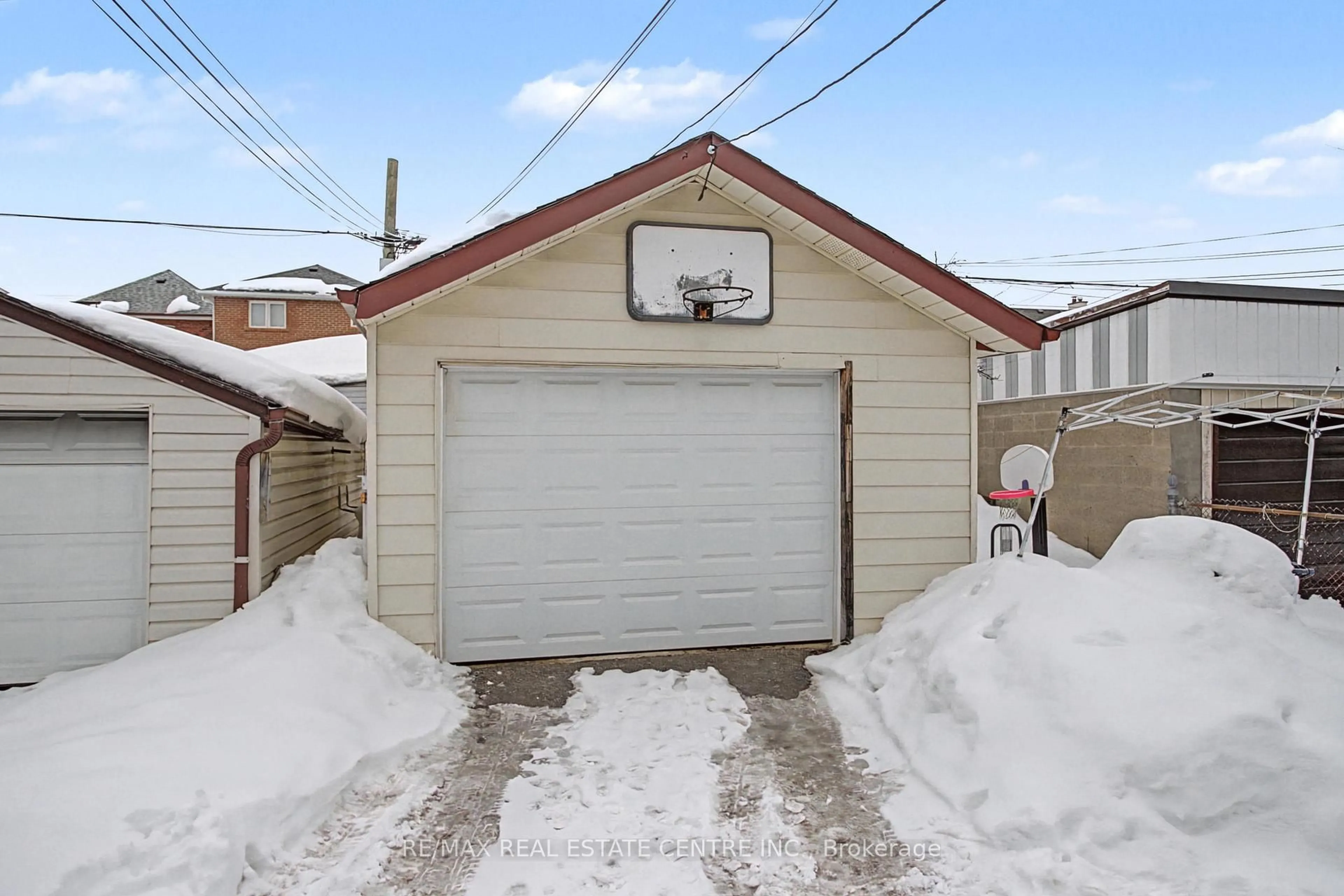 Indoor garage for 224 Livingstone Ave, Toronto Ontario M6E 2M2
