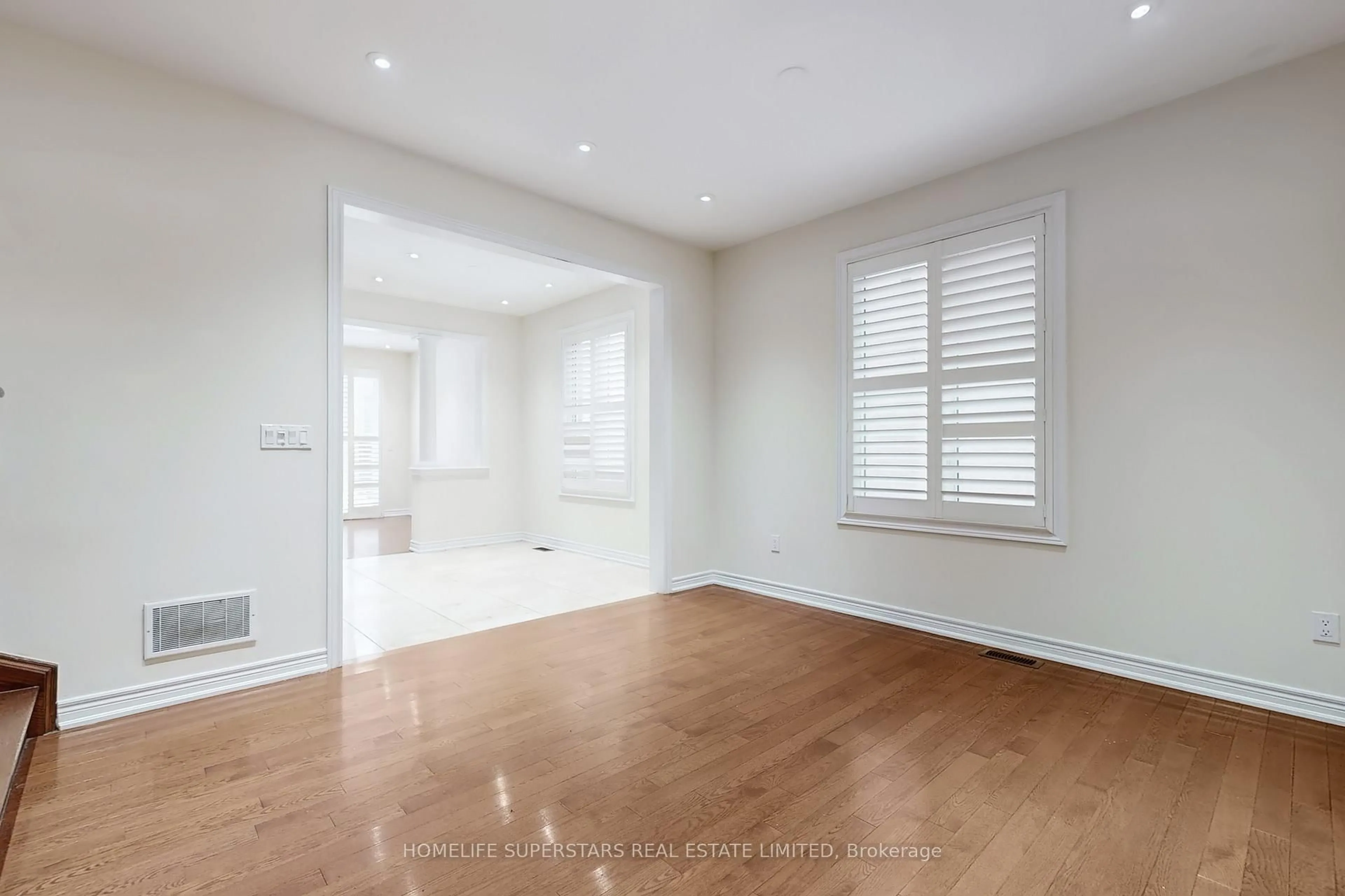 A pic of a room for 60 Ebury Dr, Brampton Ontario L6X 5M7