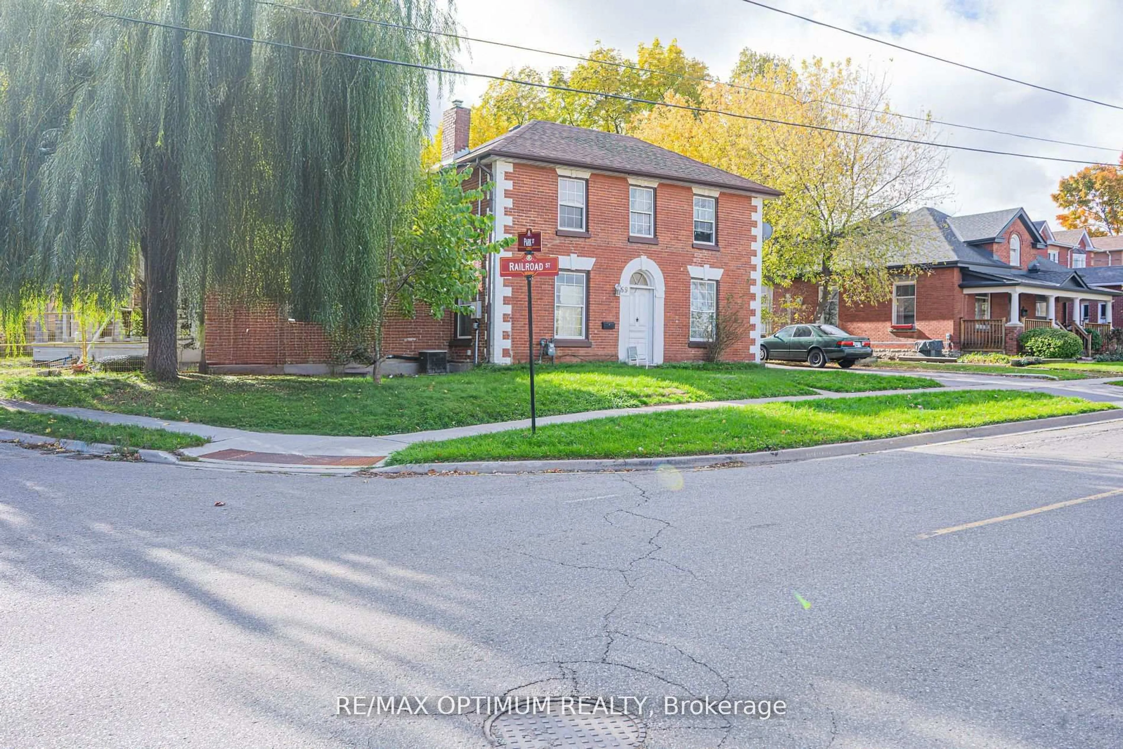 A pic from outside/outdoor area/front of a property/back of a property/a pic from drone, street for 59 Railroad St, Brampton Ontario L6X 1G5
