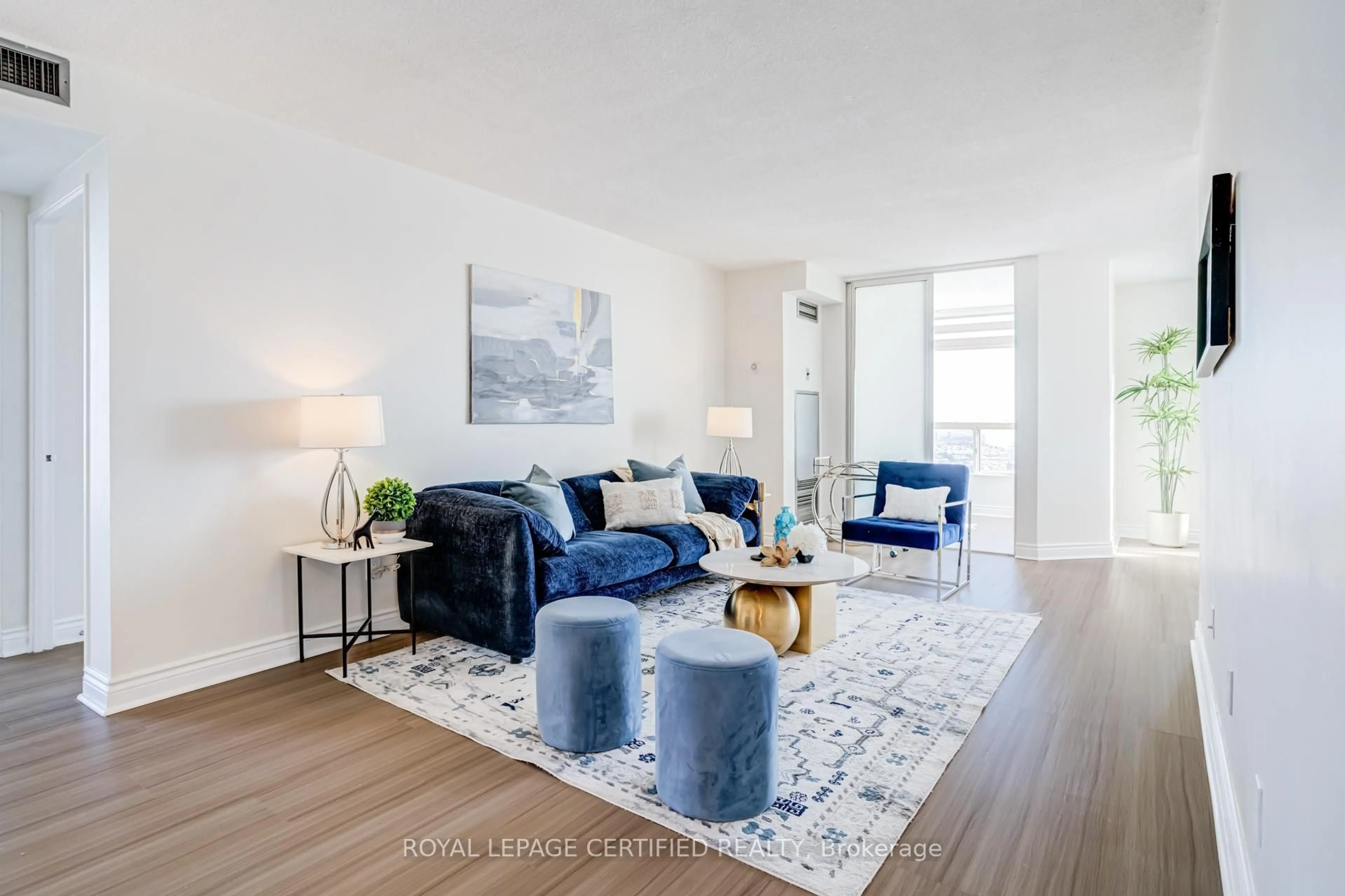 Living room with furniture, unknown for 4460 Tucana Crt #2203, Mississauga Ontario L5R 3K9