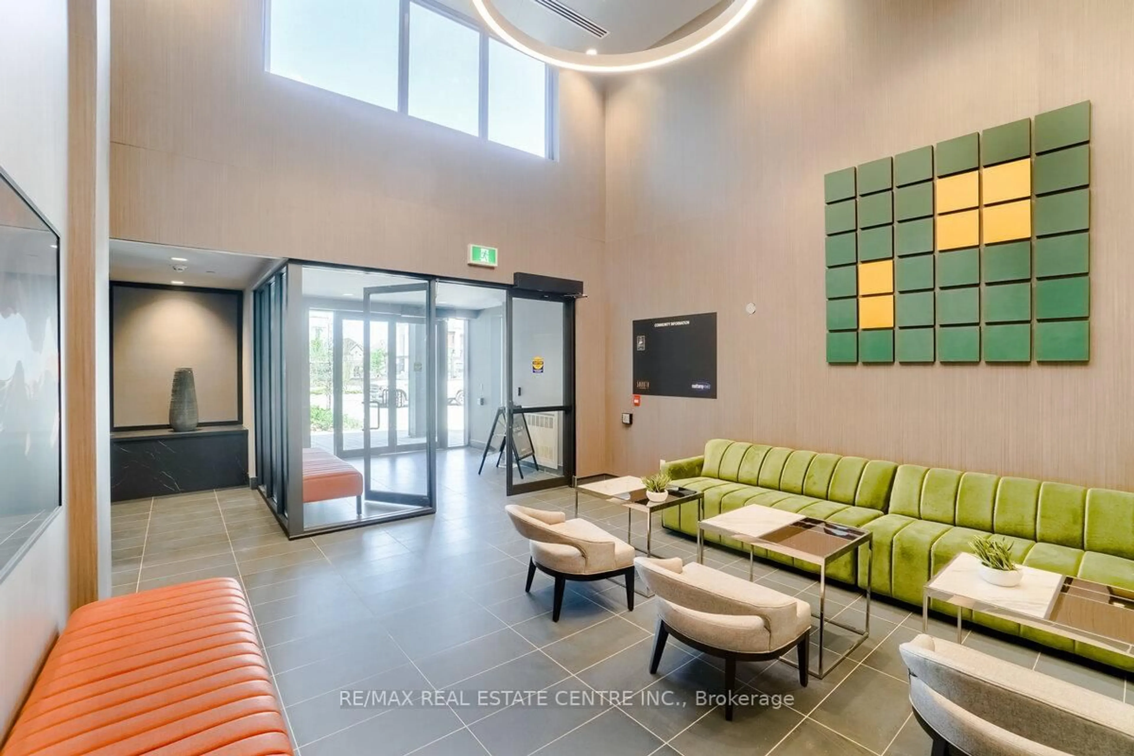 Unknown for 95 DUNDAS St #119, Oakville Ontario L6M 5N4