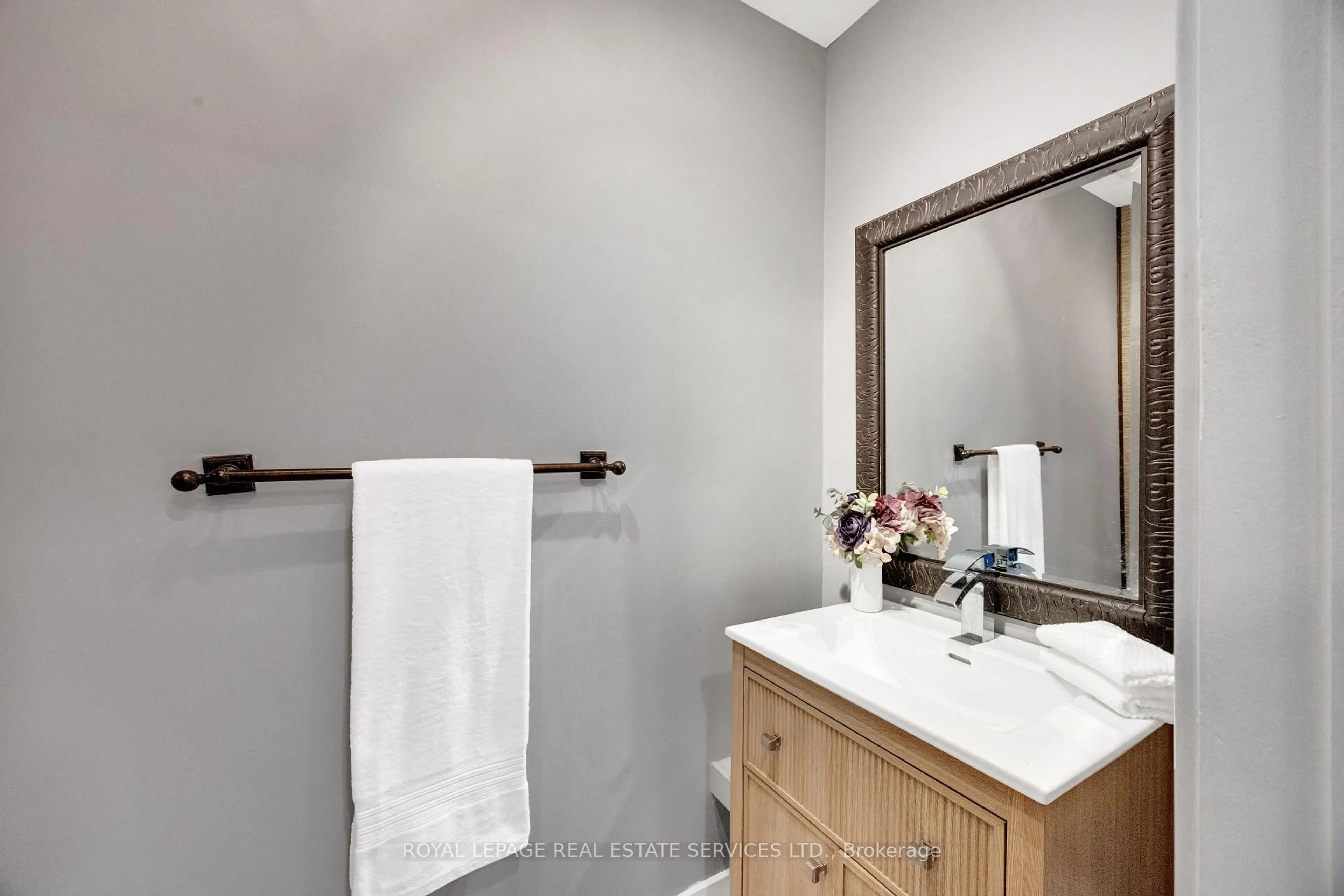 Contemporary bathroom, ceramic/tile floor for 284 Rimmington Dr, Oakville Ontario L6H 3N5
