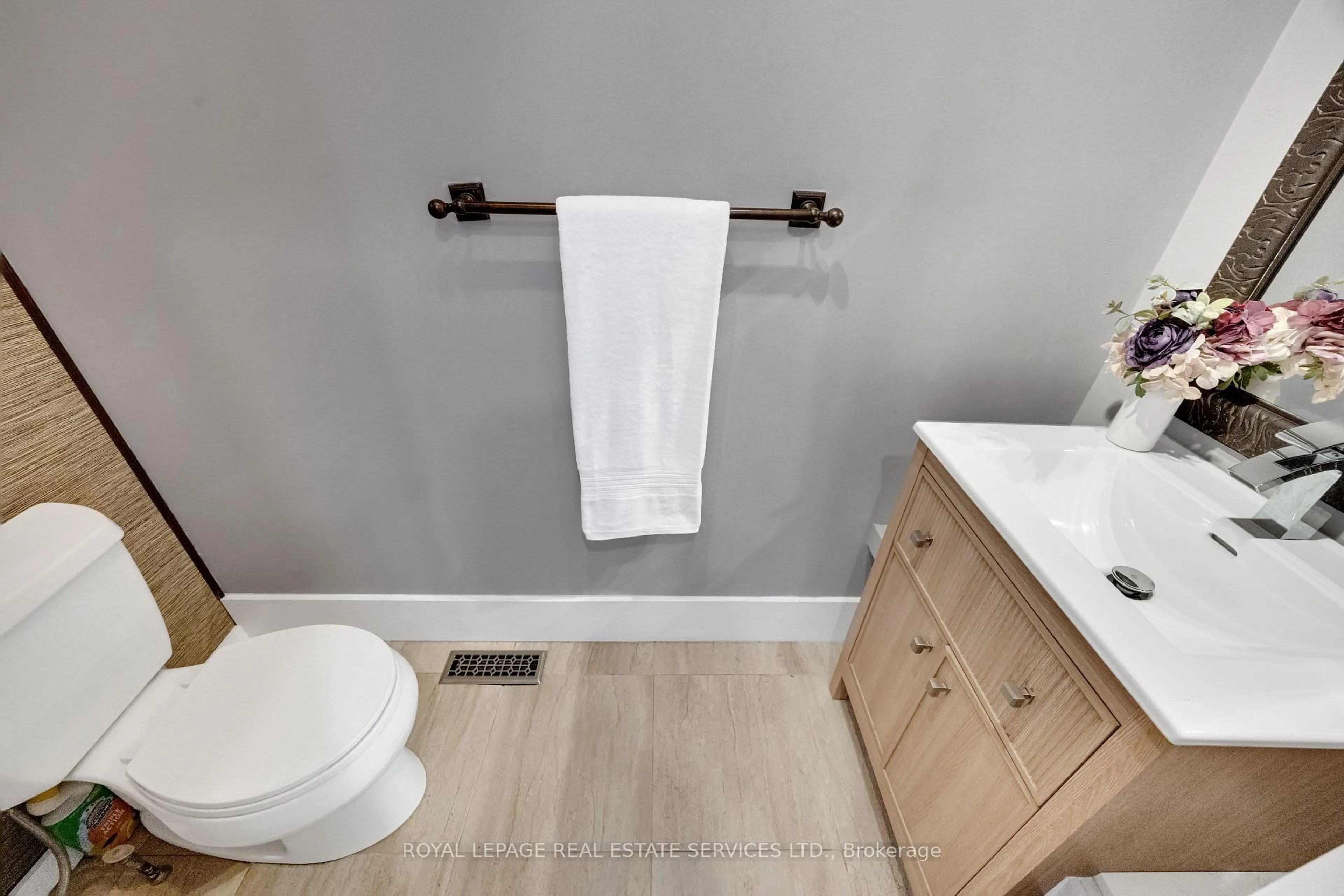 Contemporary bathroom, ceramic/tile floor for 284 Rimmington Dr, Oakville Ontario L6H 3N5