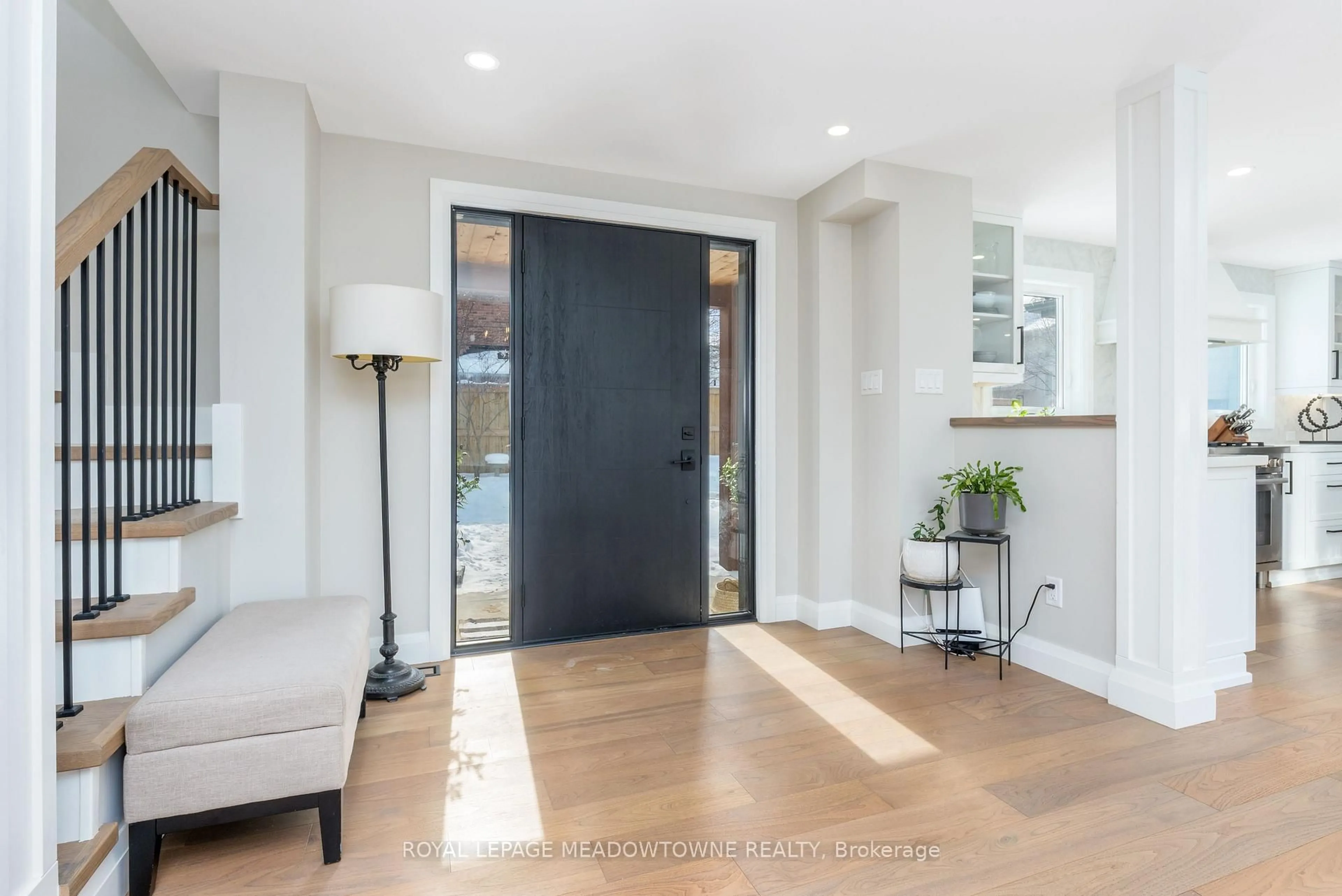 Indoor entryway for 70 River Dr, Halton Hills Ontario L7G 2J2