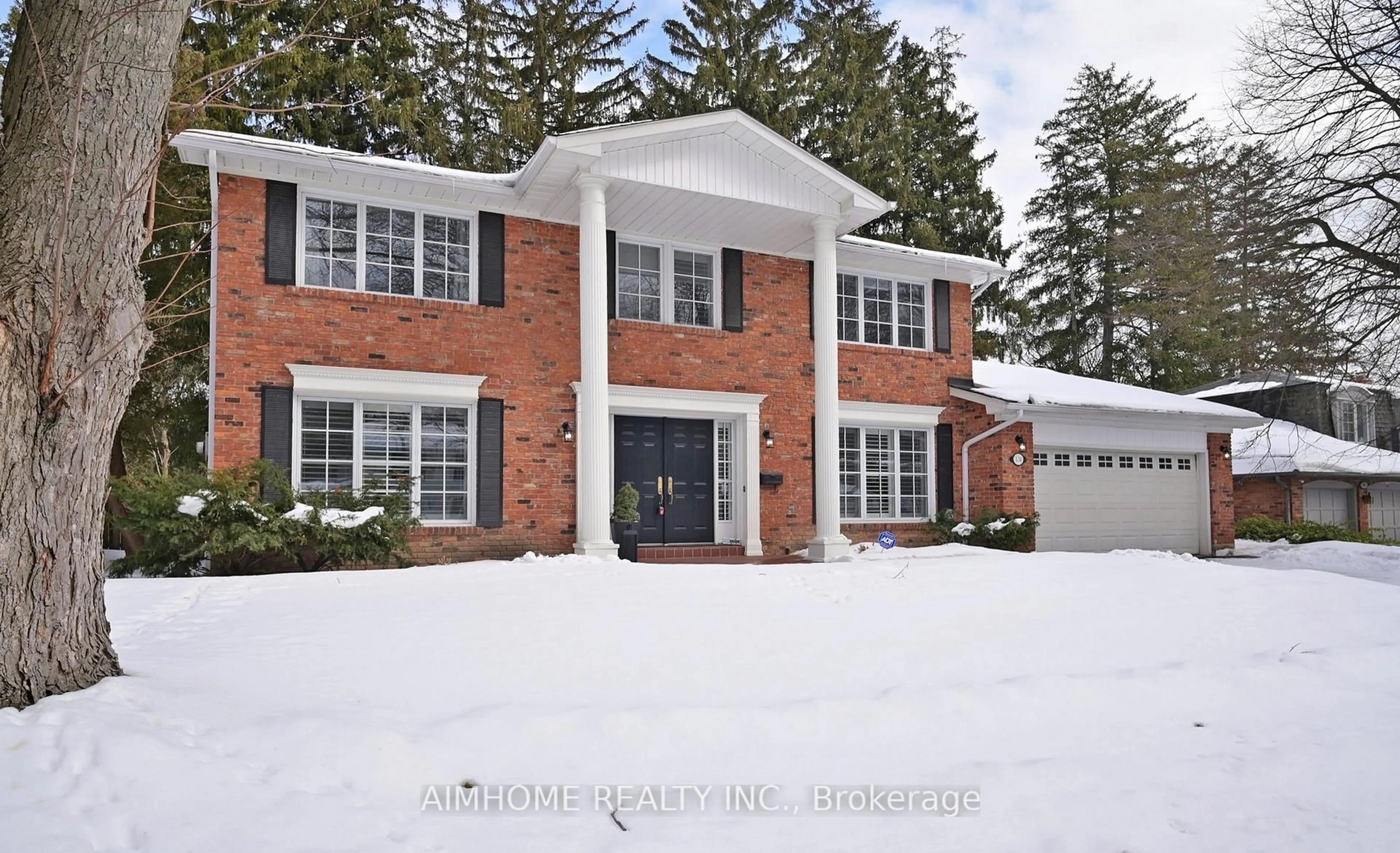 Home with brick exterior material, street for 131 Castle Cres, Oakville Ontario L6J 5H4