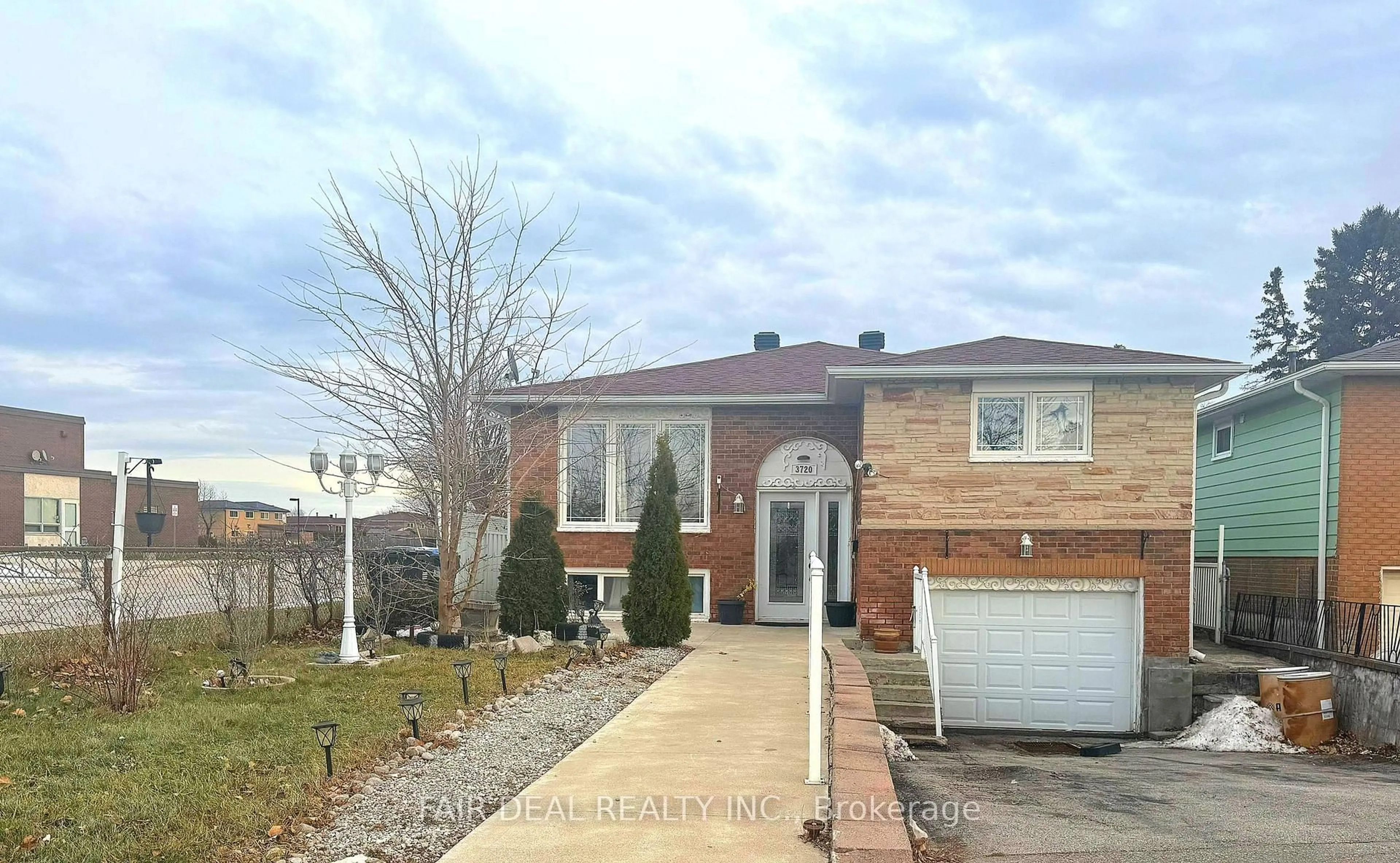 Home with brick exterior material, street for 3720 Brandon Gate Dr, Mississauga Ontario L4T 3M8