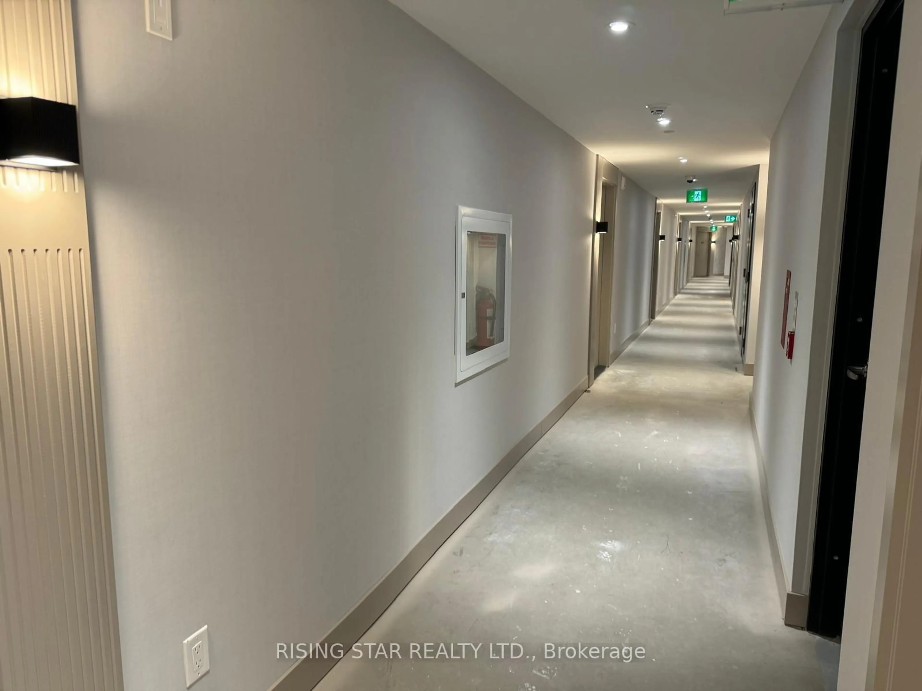 Indoor foyer for 225 Malta Ave #706, Brampton Ontario L6Y 4M5