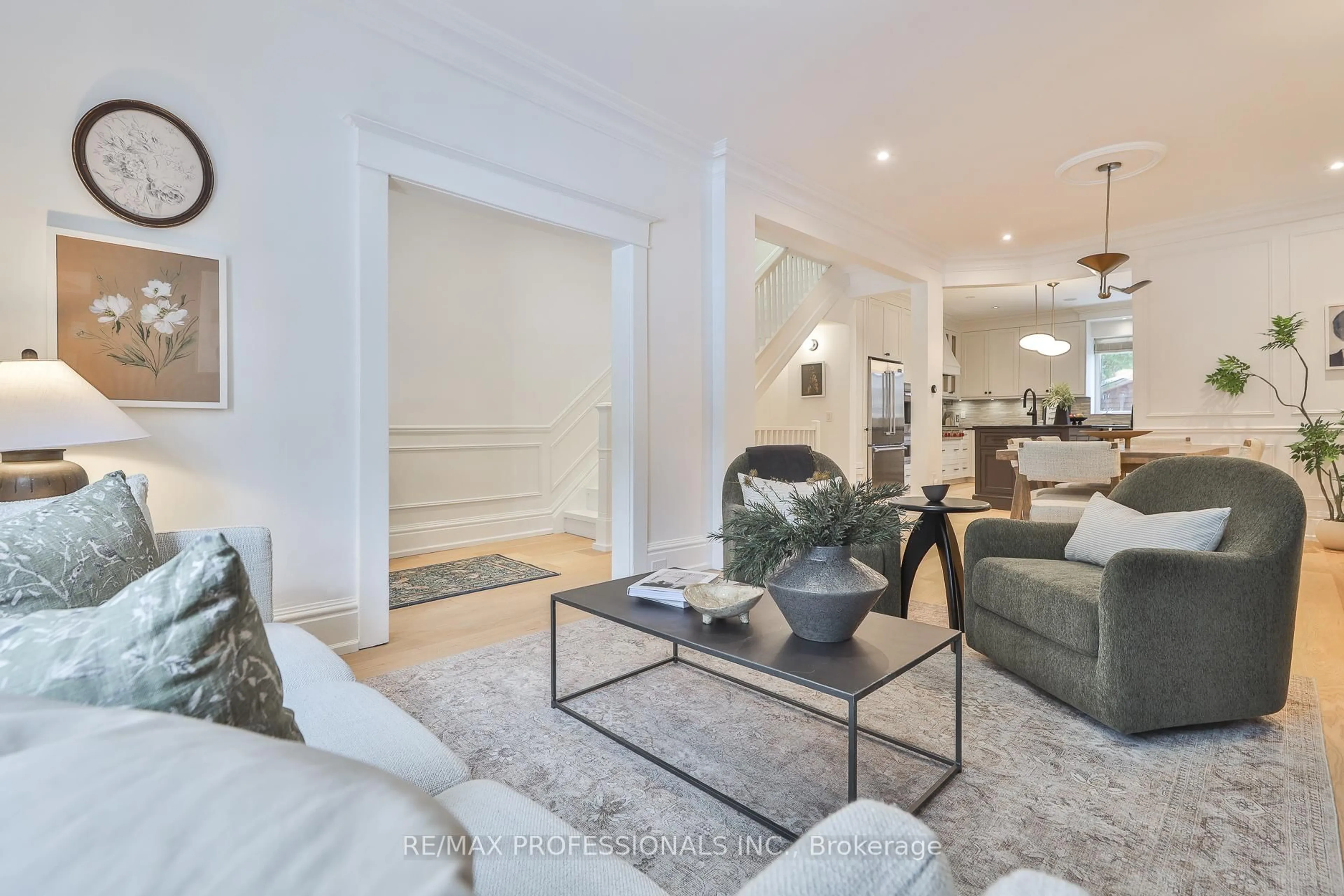 Living room with furniture, unknown for 18 Constance St, Toronto Ontario M6R 1S4