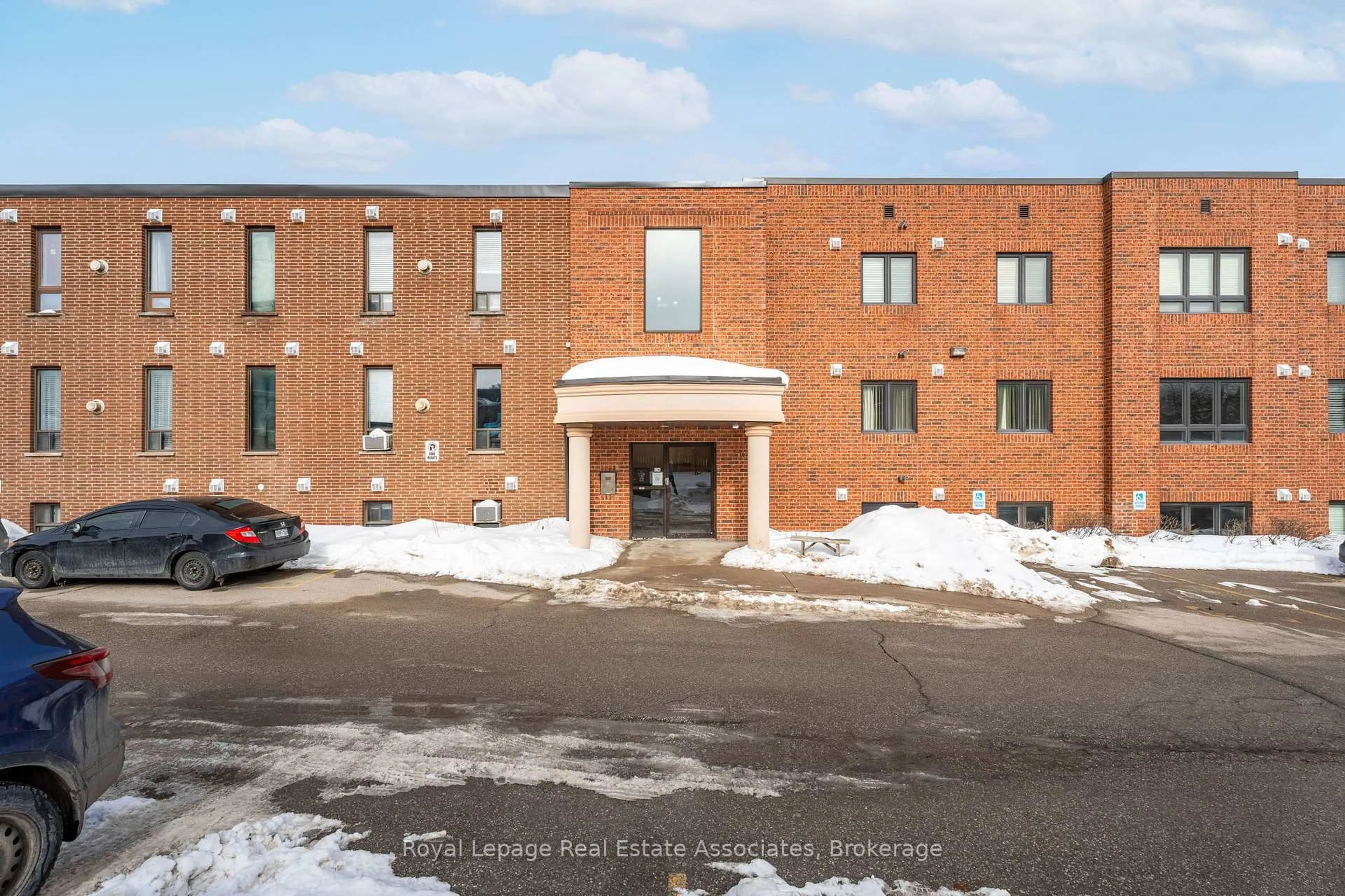 Unknown for 70 First St #102, Orangeville Ontario L9W 2E5