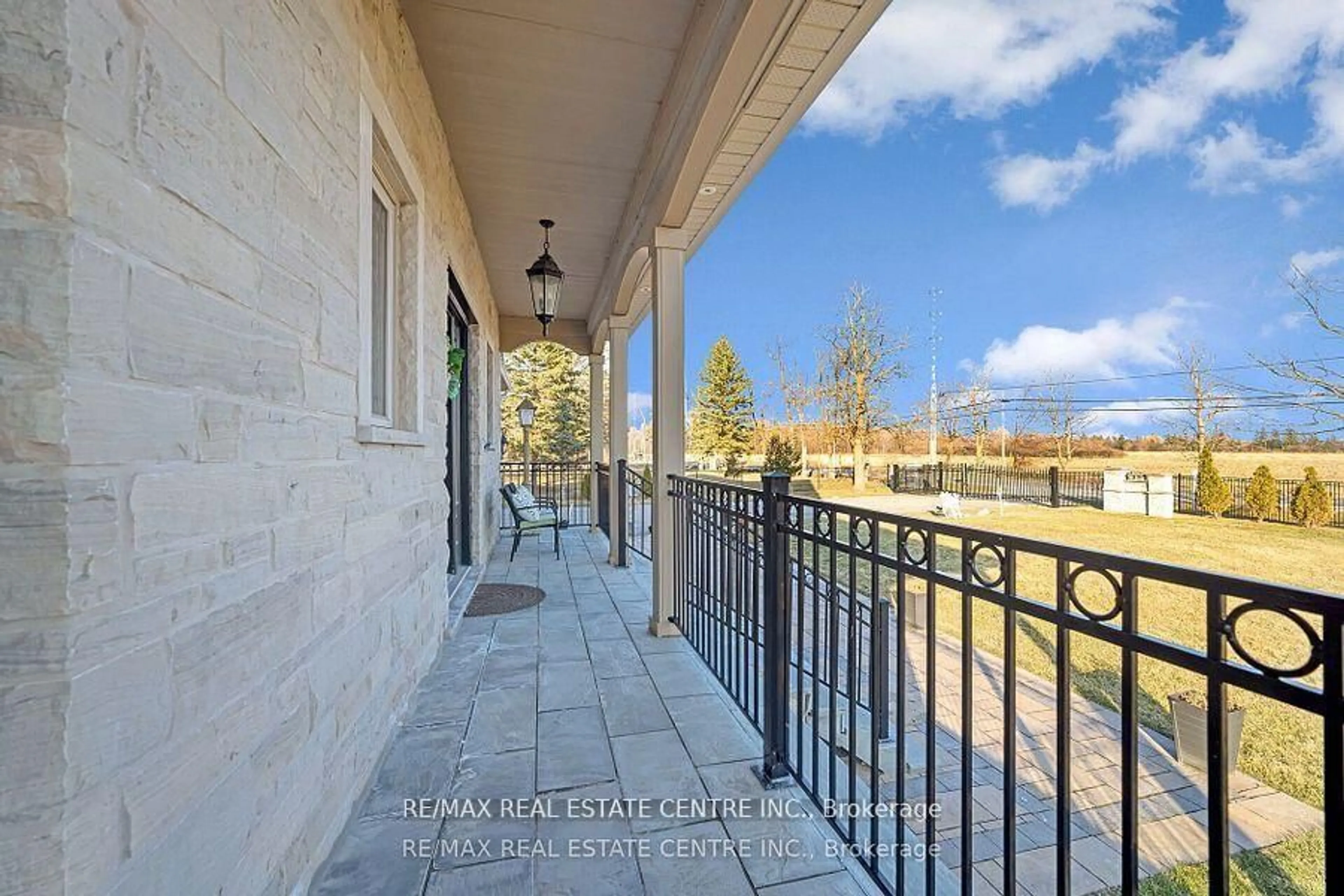 Patio, unknown for 14645 5 Sdrd, Halton Hills Ontario L4G 4S5