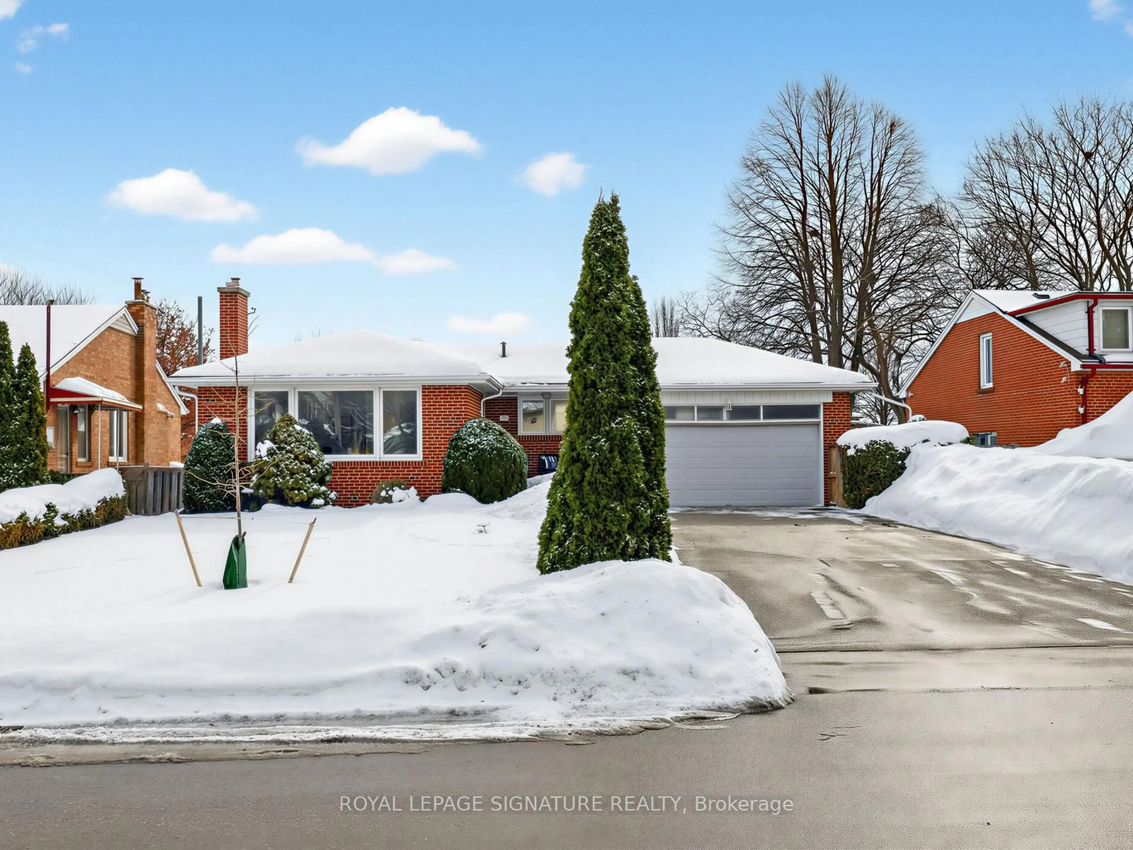 Home with brick exterior material, street for 732 Melton Dr, Mississauga Ontario L4Y 1K6