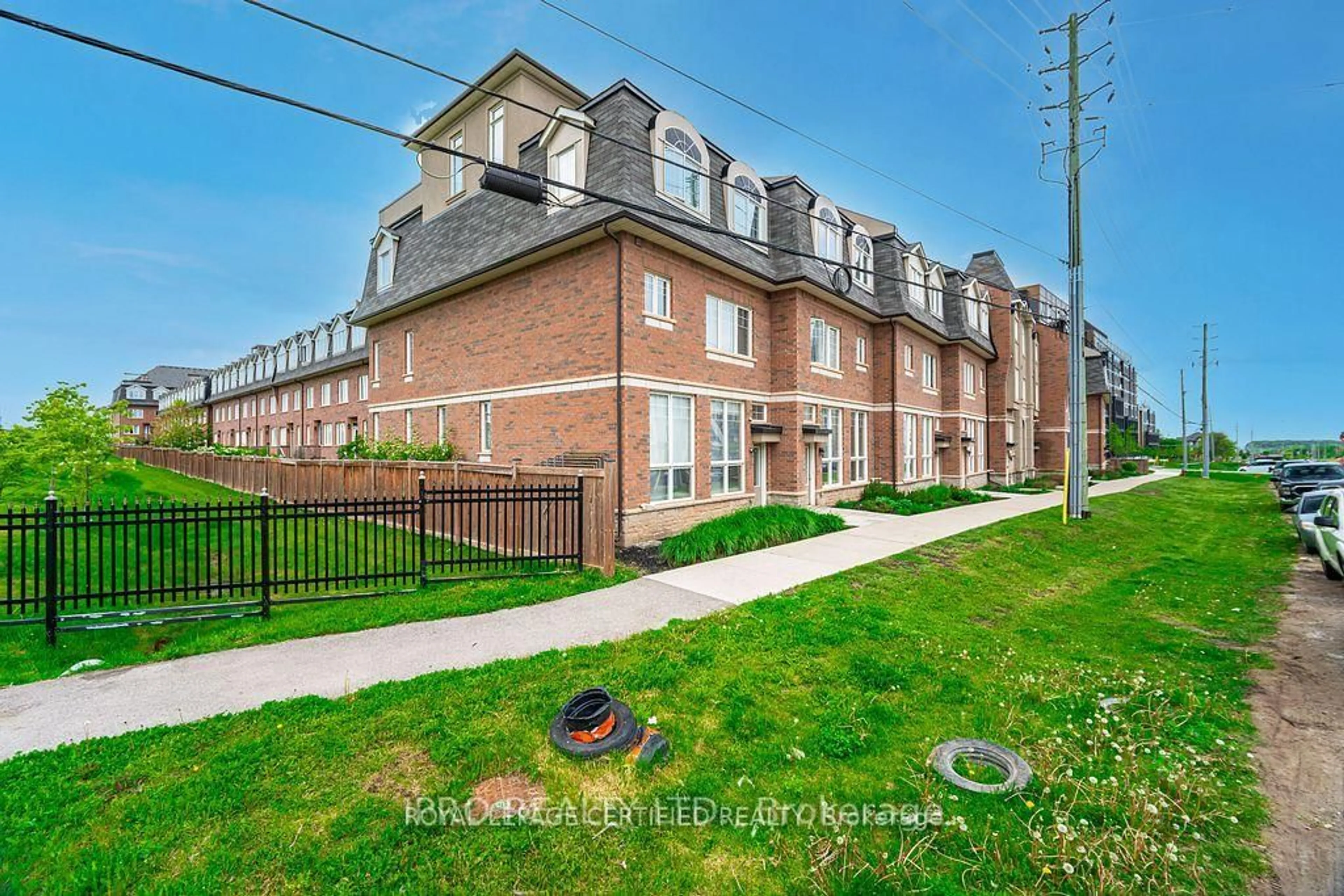Unknown for 2420 Baronwood Dr #43-01, Oakville Ontario L6M 0X6