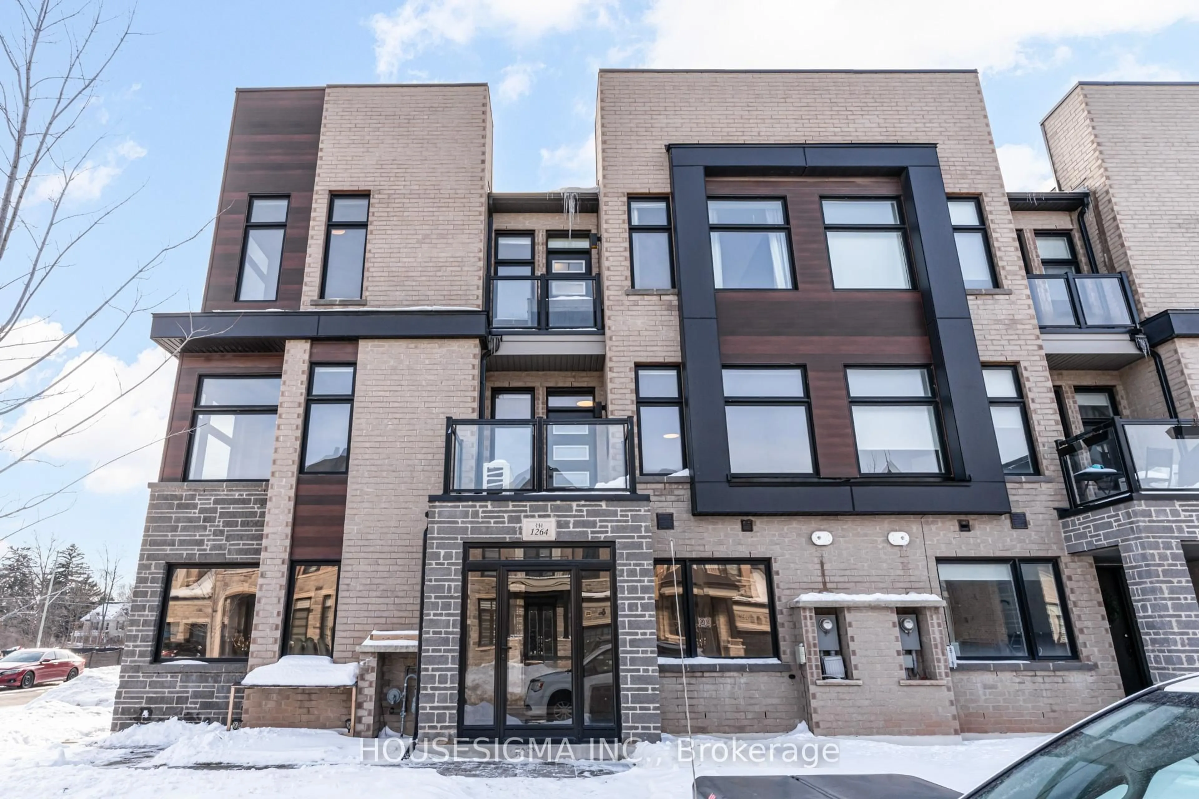 Home with brick exterior material, building for 1264 Merton Rd, Oakville Ontario L6M 5M1