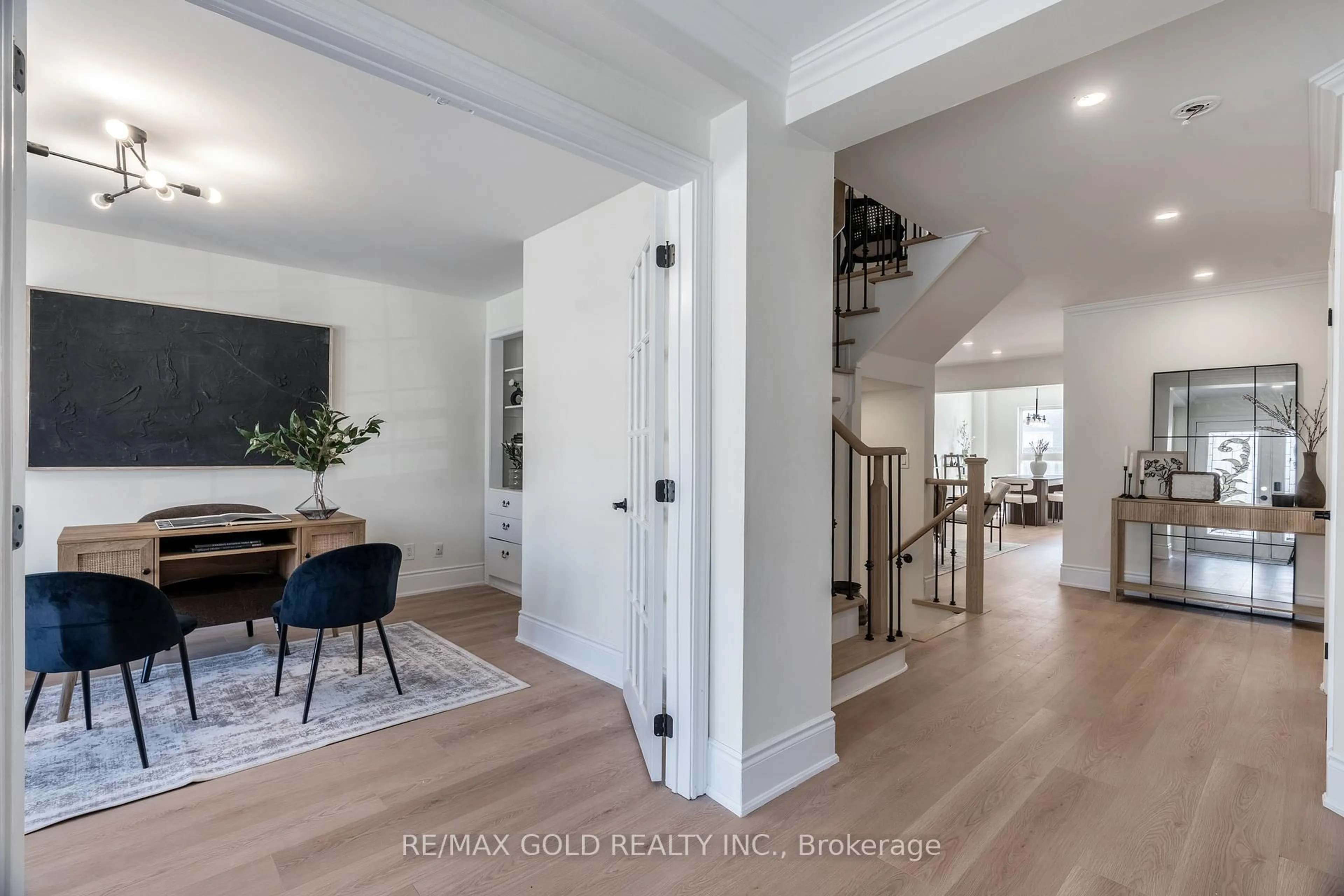 Indoor entryway for 9 Morgandale Rd, Brampton Ontario L7A 2K1