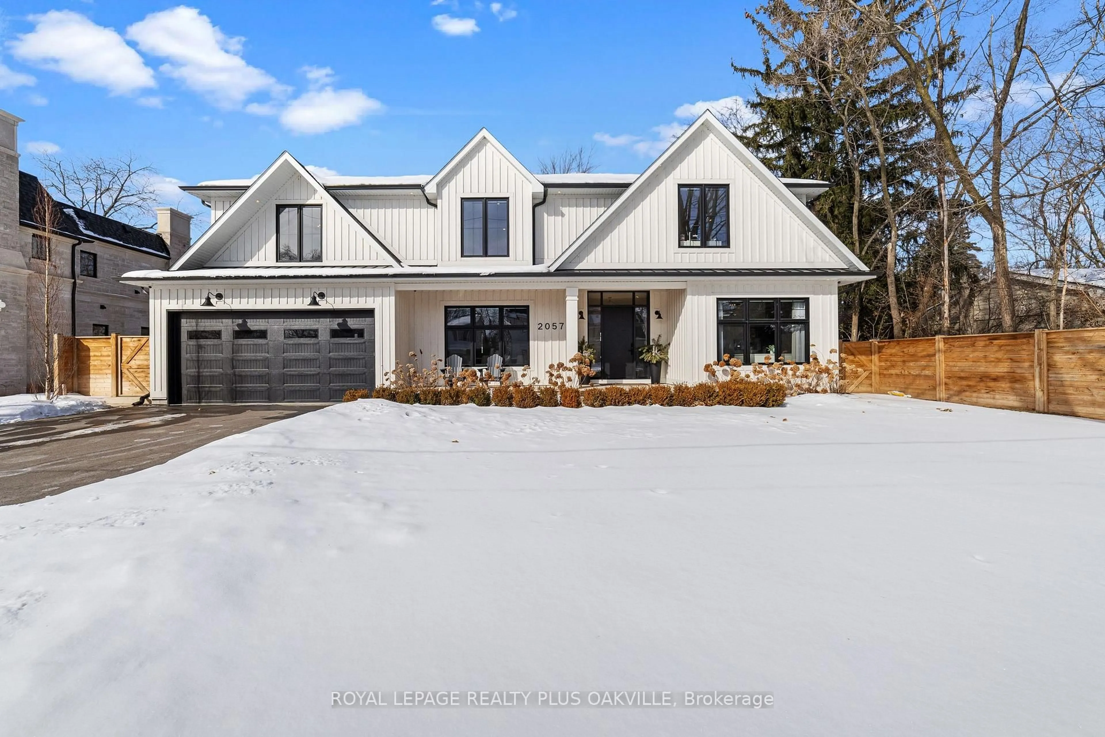 Unknown for 2057 Salvator Blvd, Oakville Ontario L6L 1M9