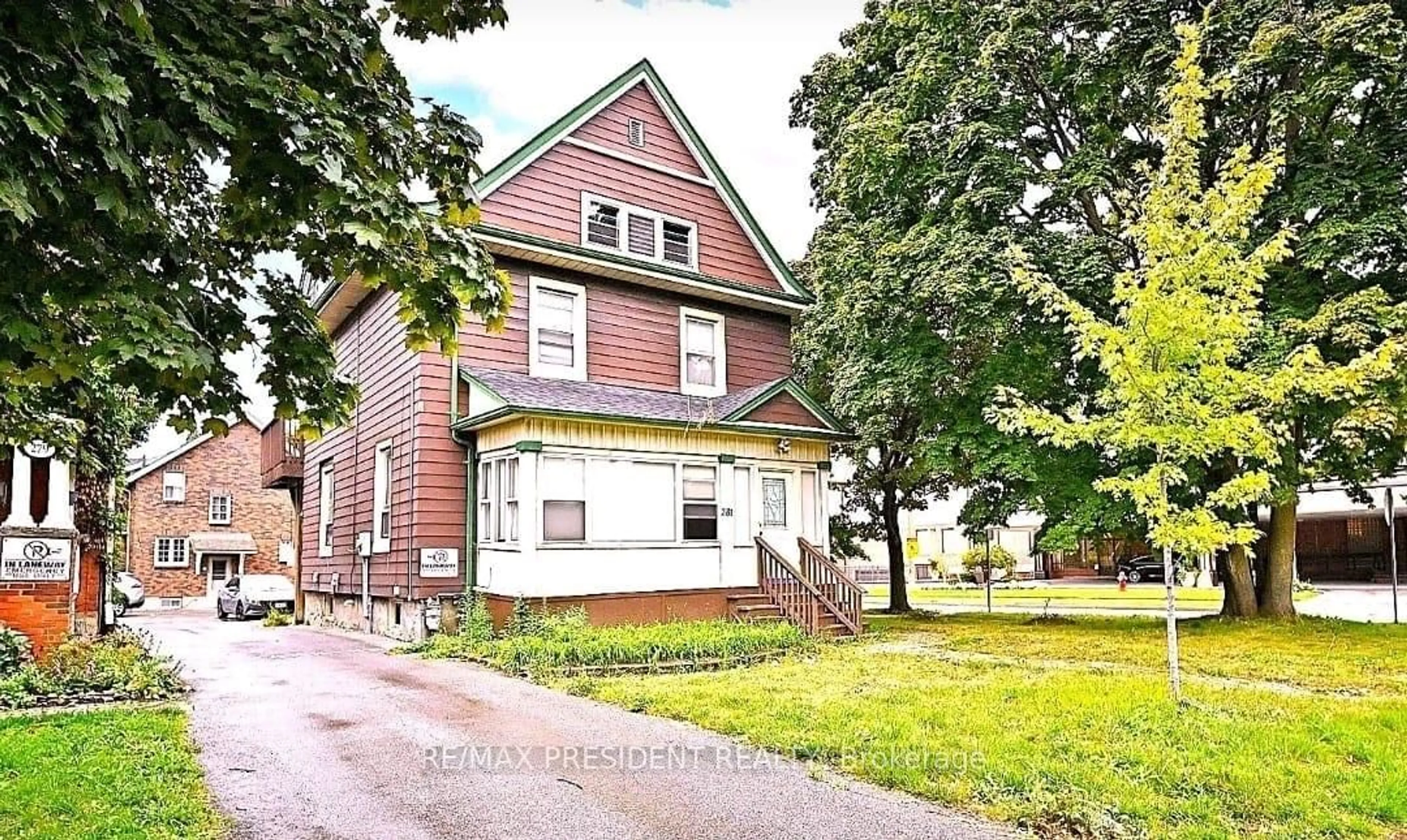 Home with brick exterior material, street for 281 Main St, Brampton Ontario L6X 1N4